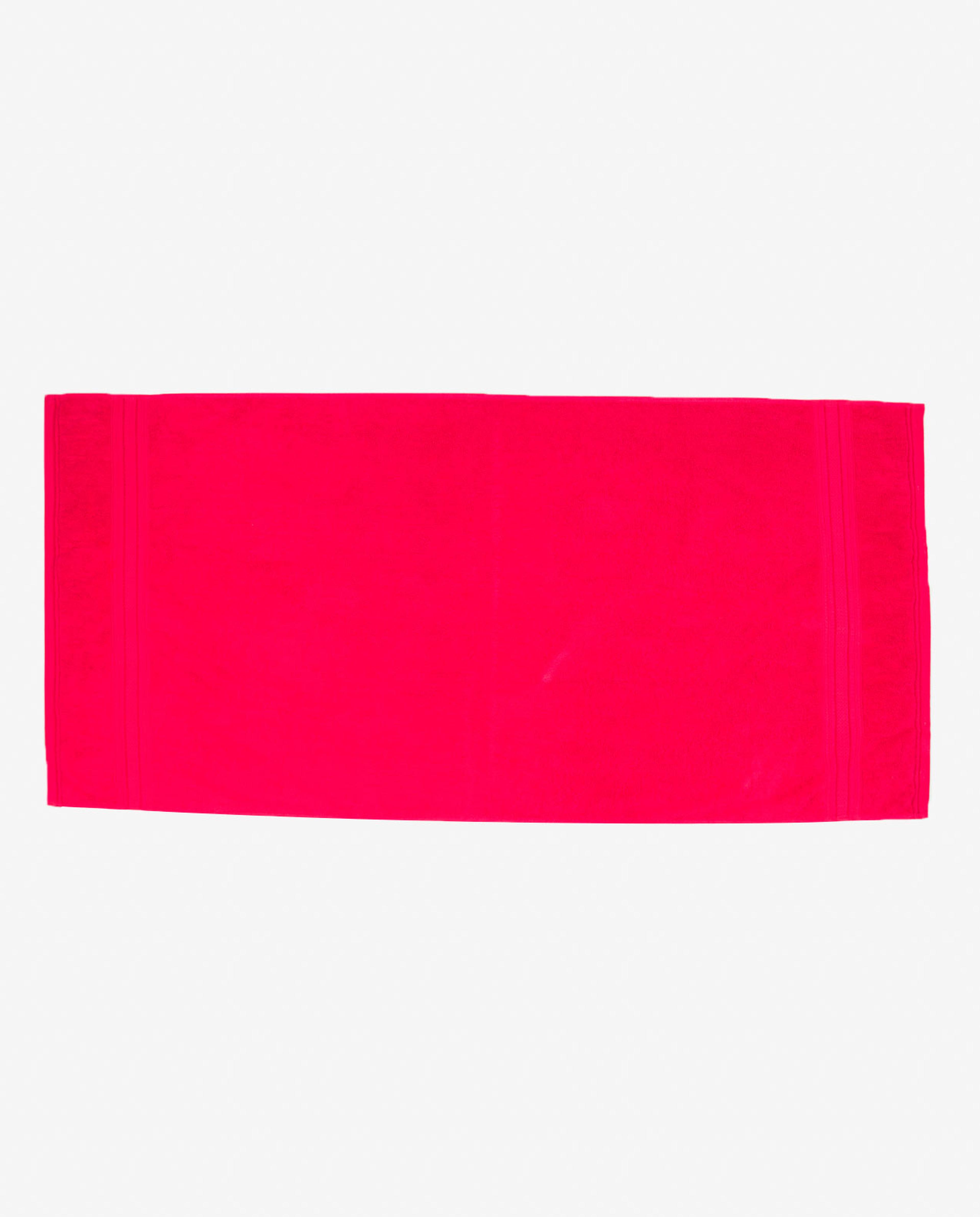 منشفة بلون أحمر