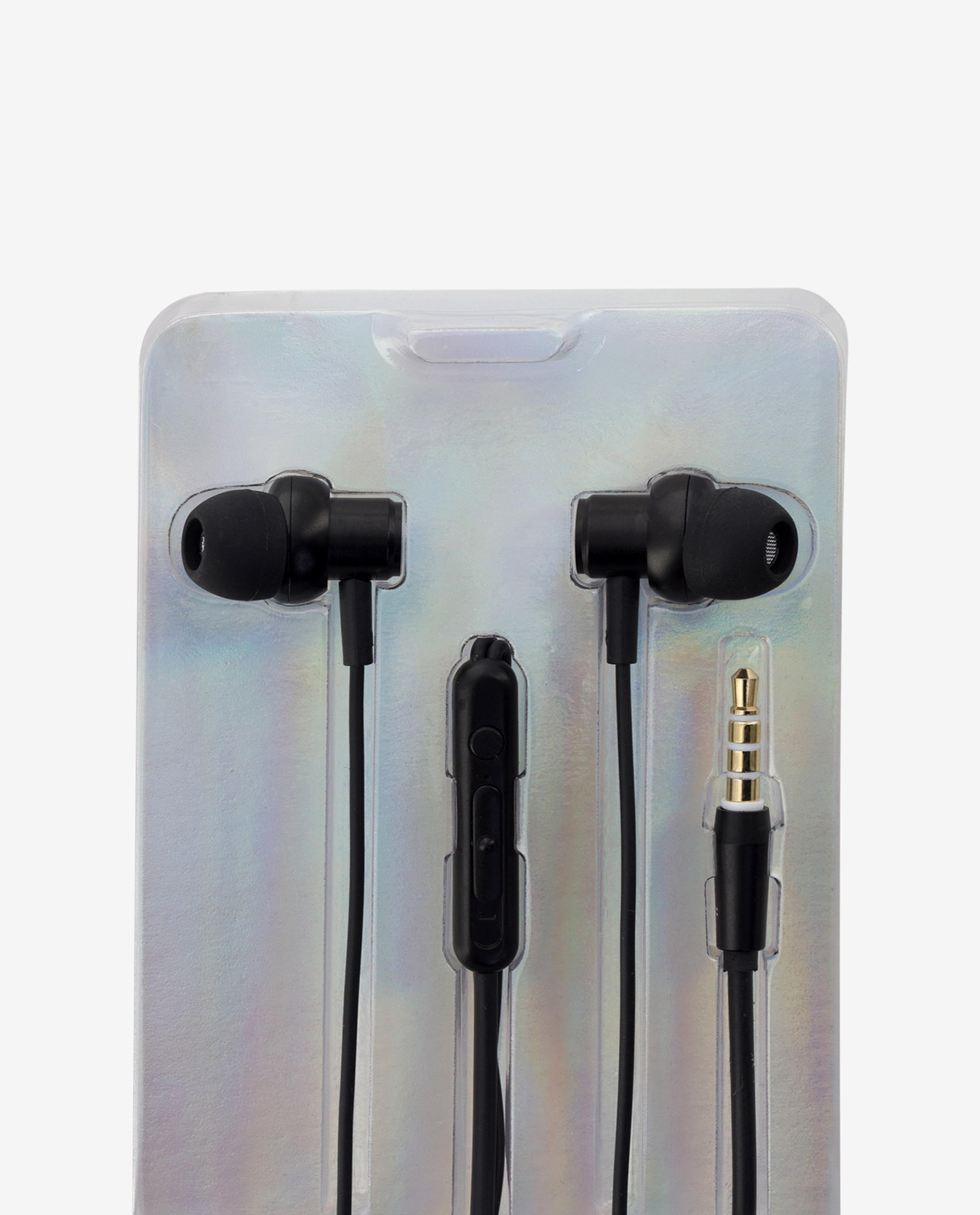 وشاح نسائي بلون أحمر من