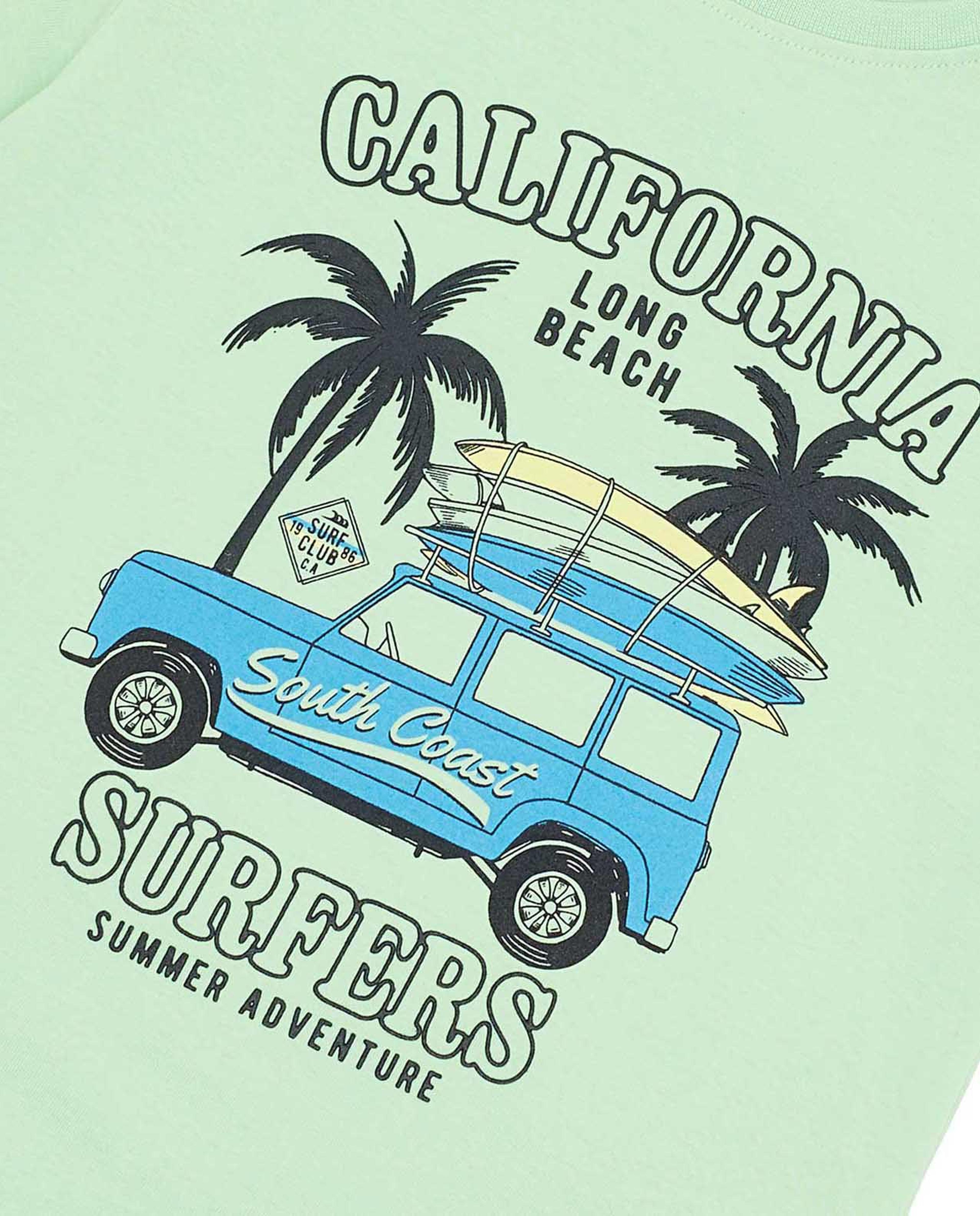 تيشيرت بياقة مستديرة وأكمام قصيرة وطبعة