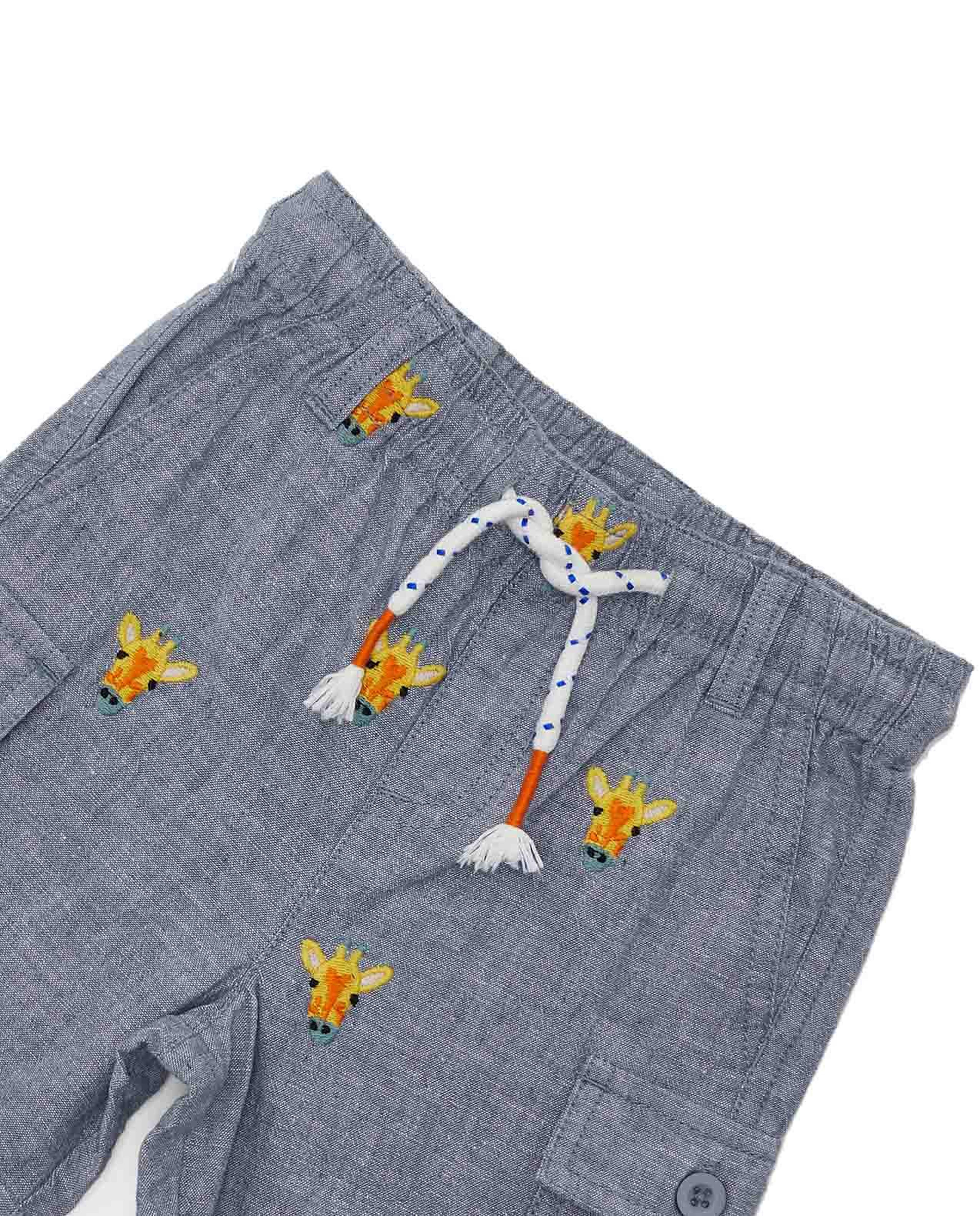 شورت مطرز برباط