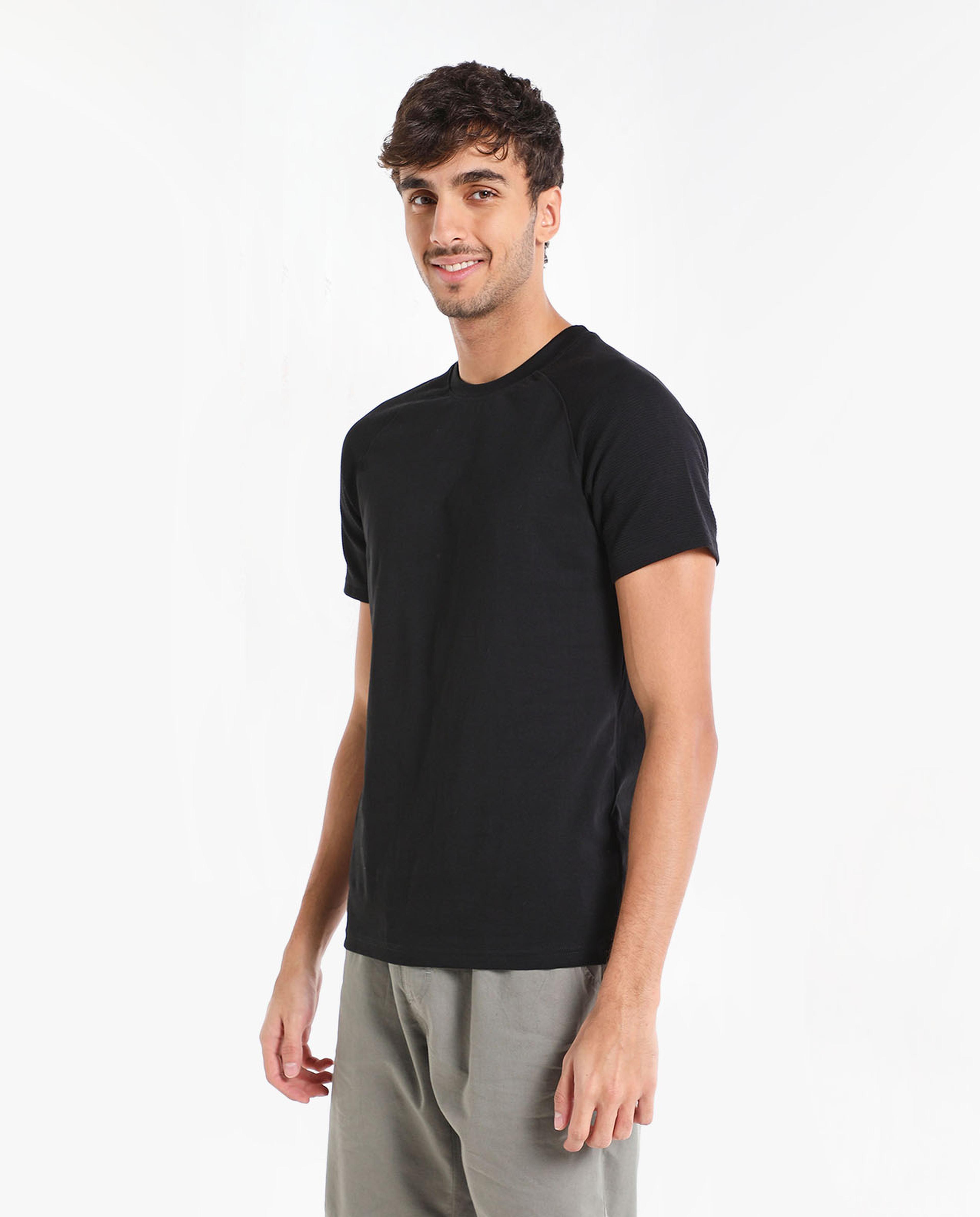 Solid T-Shirt With Round Neck And Long Raglan Sleeves