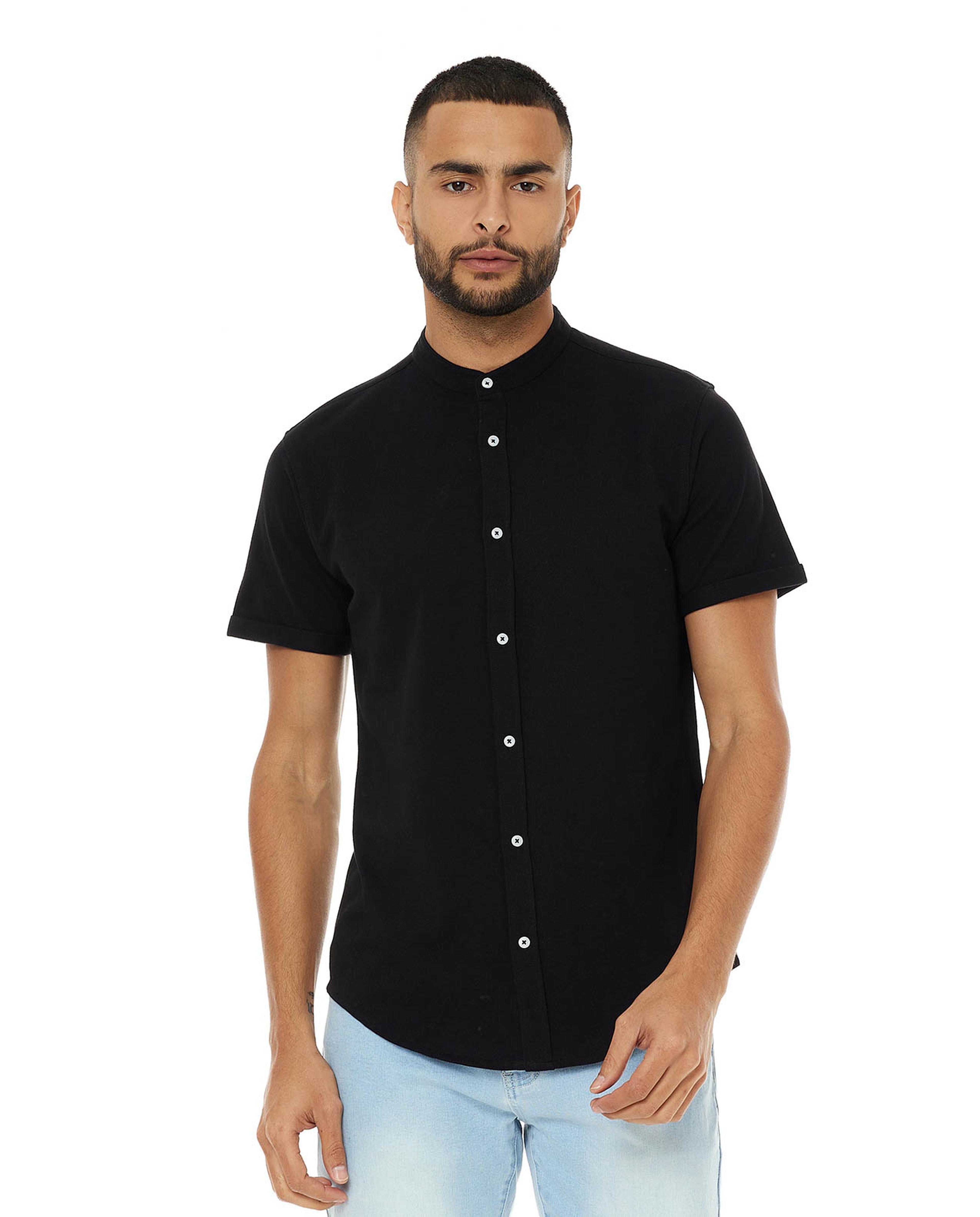 تيشيرت بياقة ماندرين وبأكمام قصيرة