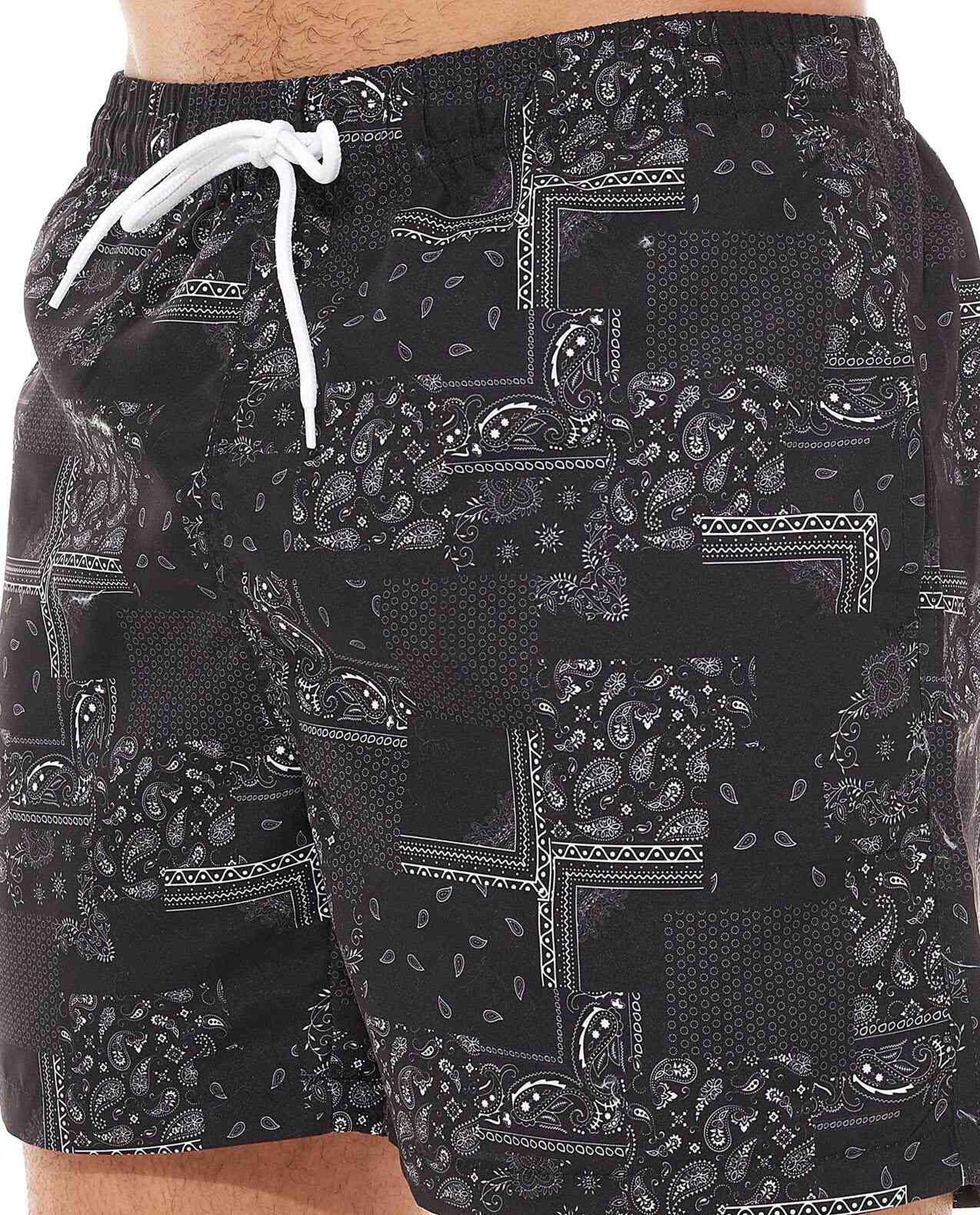 شورت بخصر ربط وبطبعة كاملة