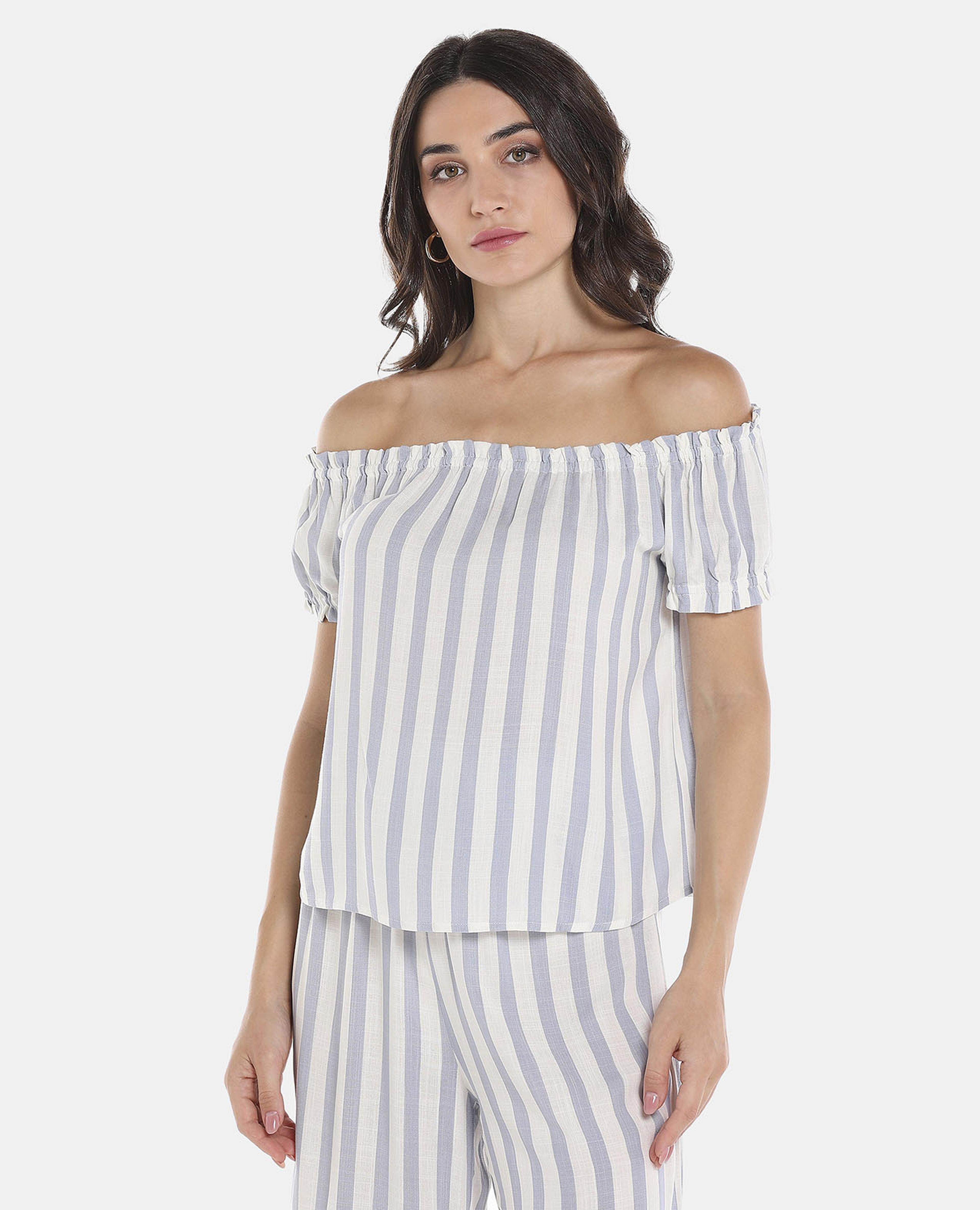 توب منسوج كاجوال بكتف مكشوف