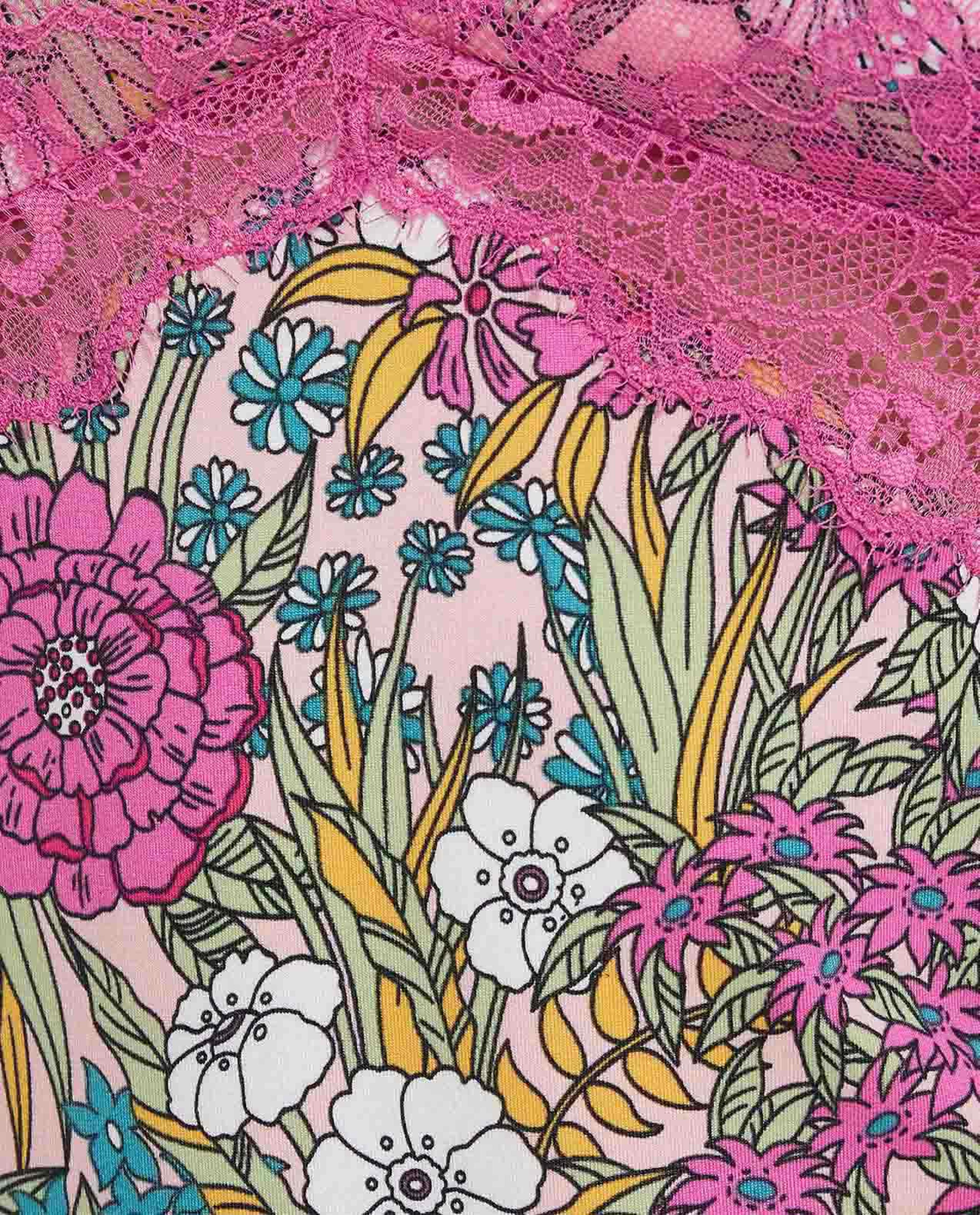 ثوب نوم بطبعة زهور وحمالات