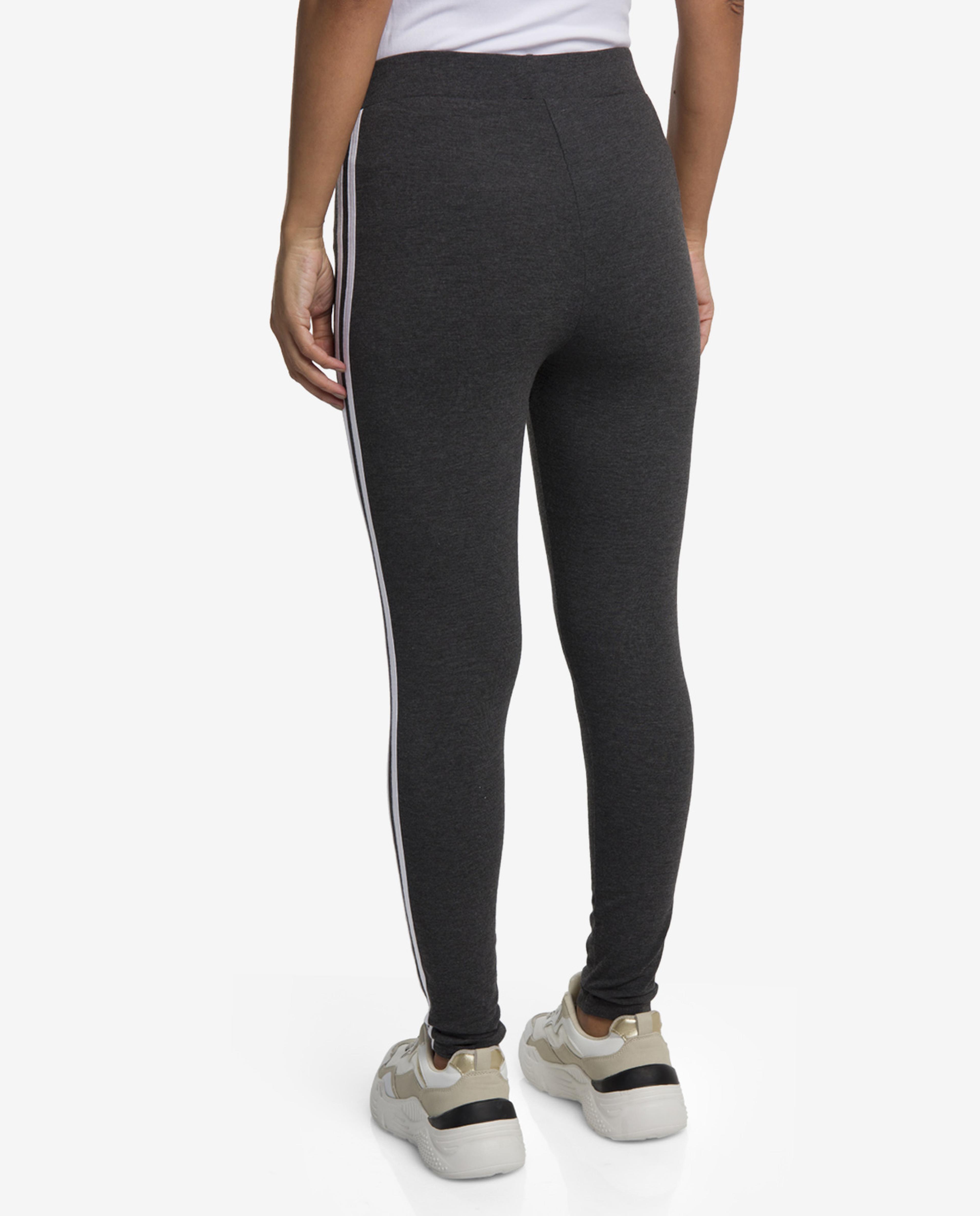 لقينز مخطط وباللون الرمادي من