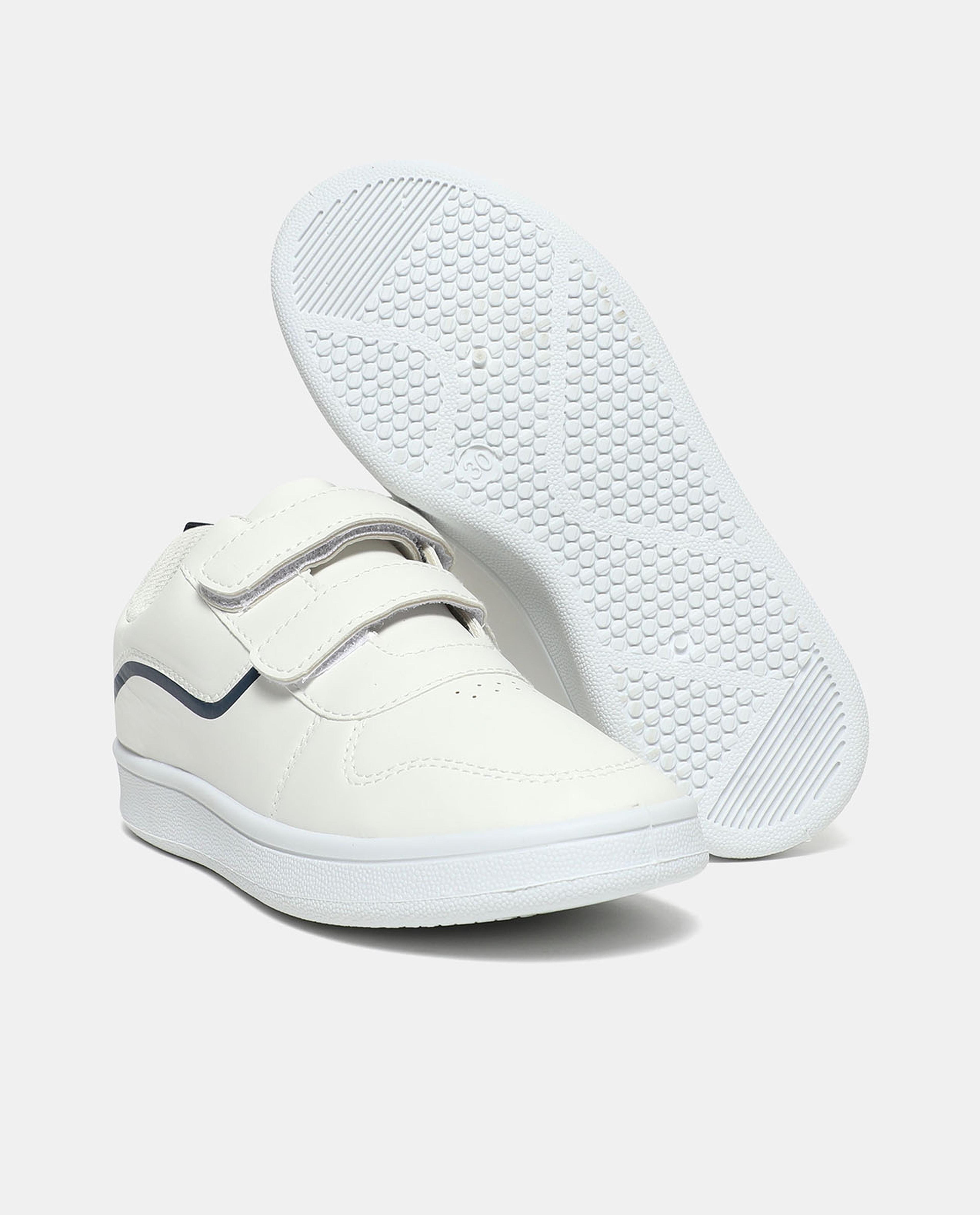 حذاء سنيكرز بفيلكرو