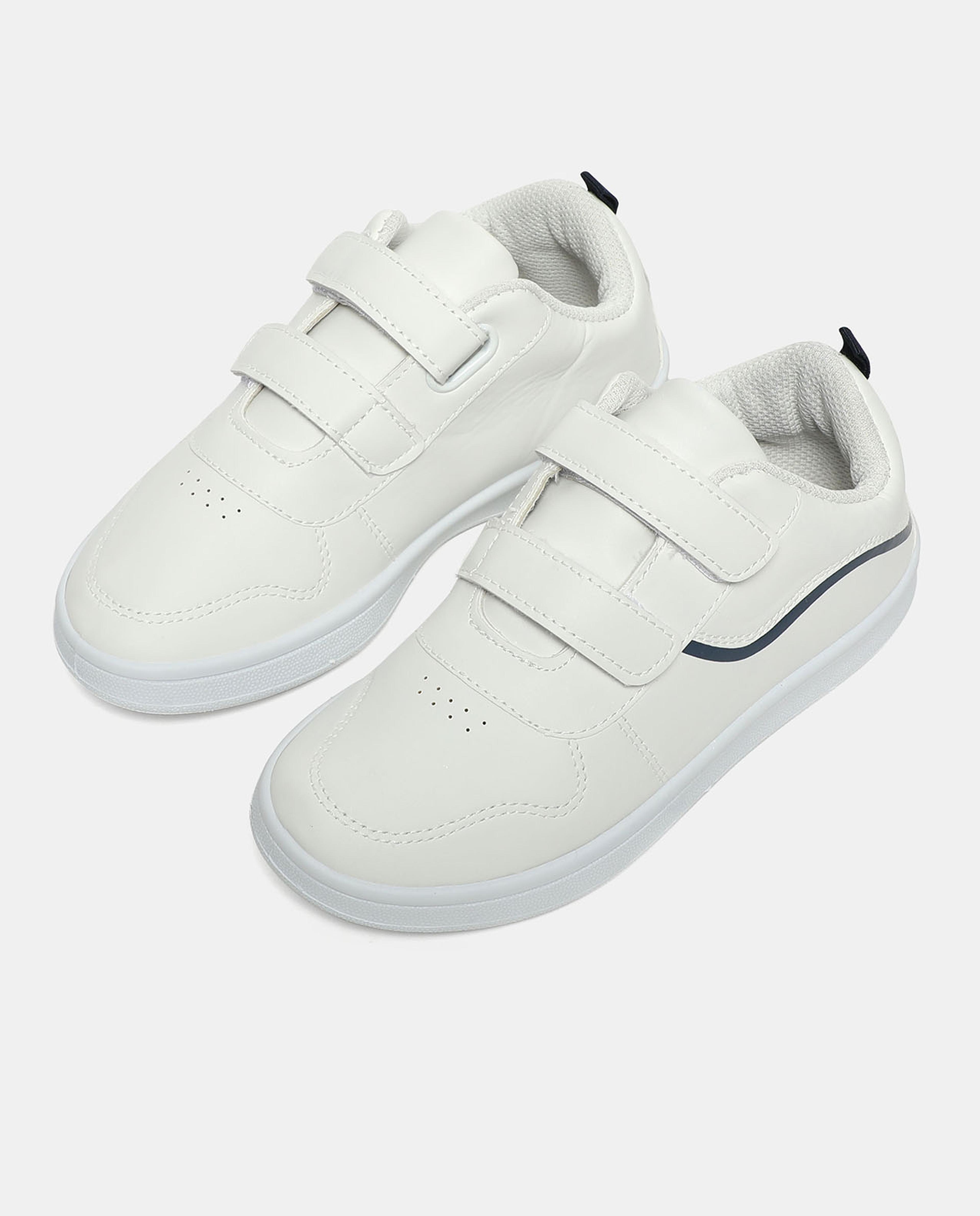 حذاء سنيكرز بفيلكرو