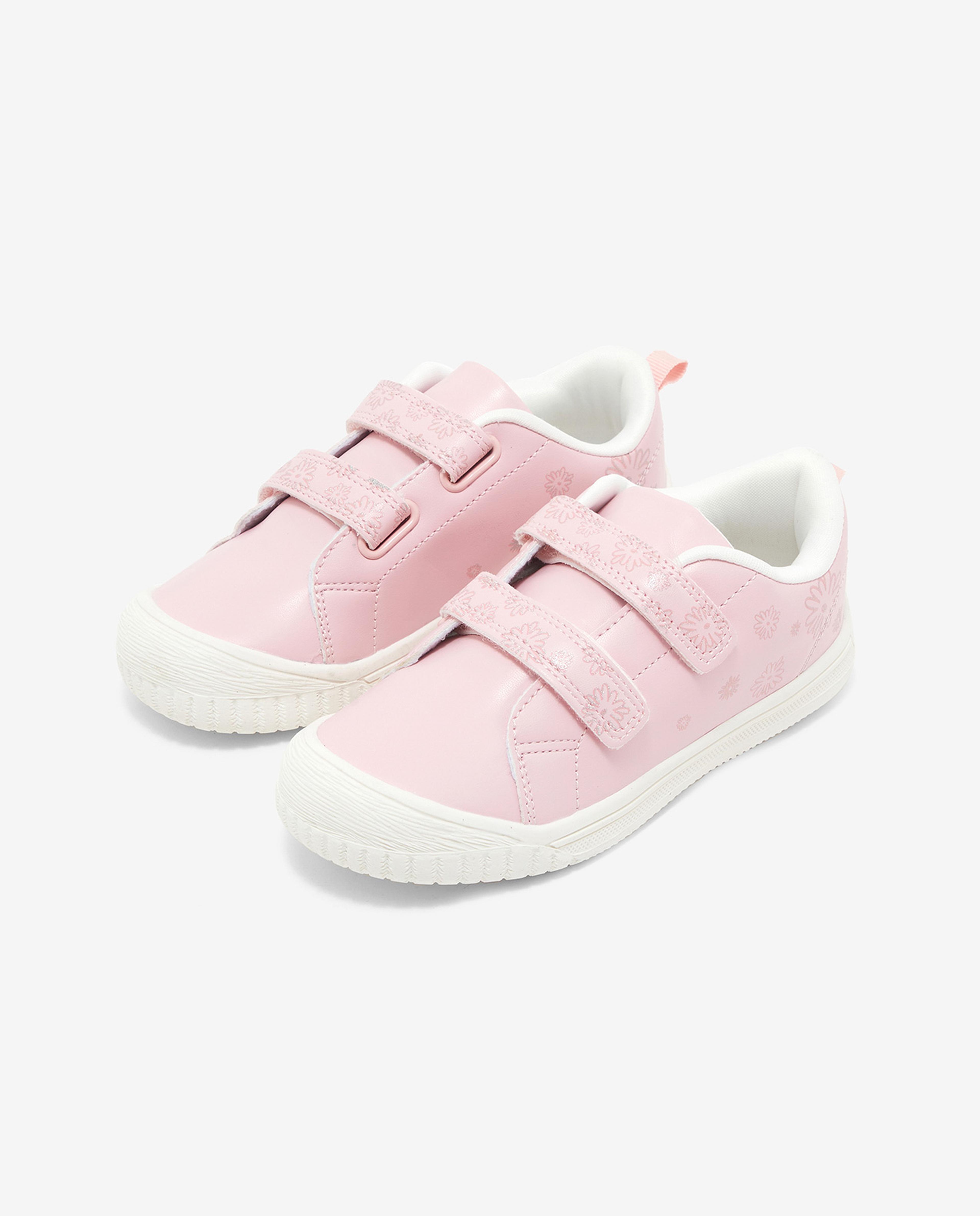 حذاء كاجوال بشريط فيلكرو وطبعة