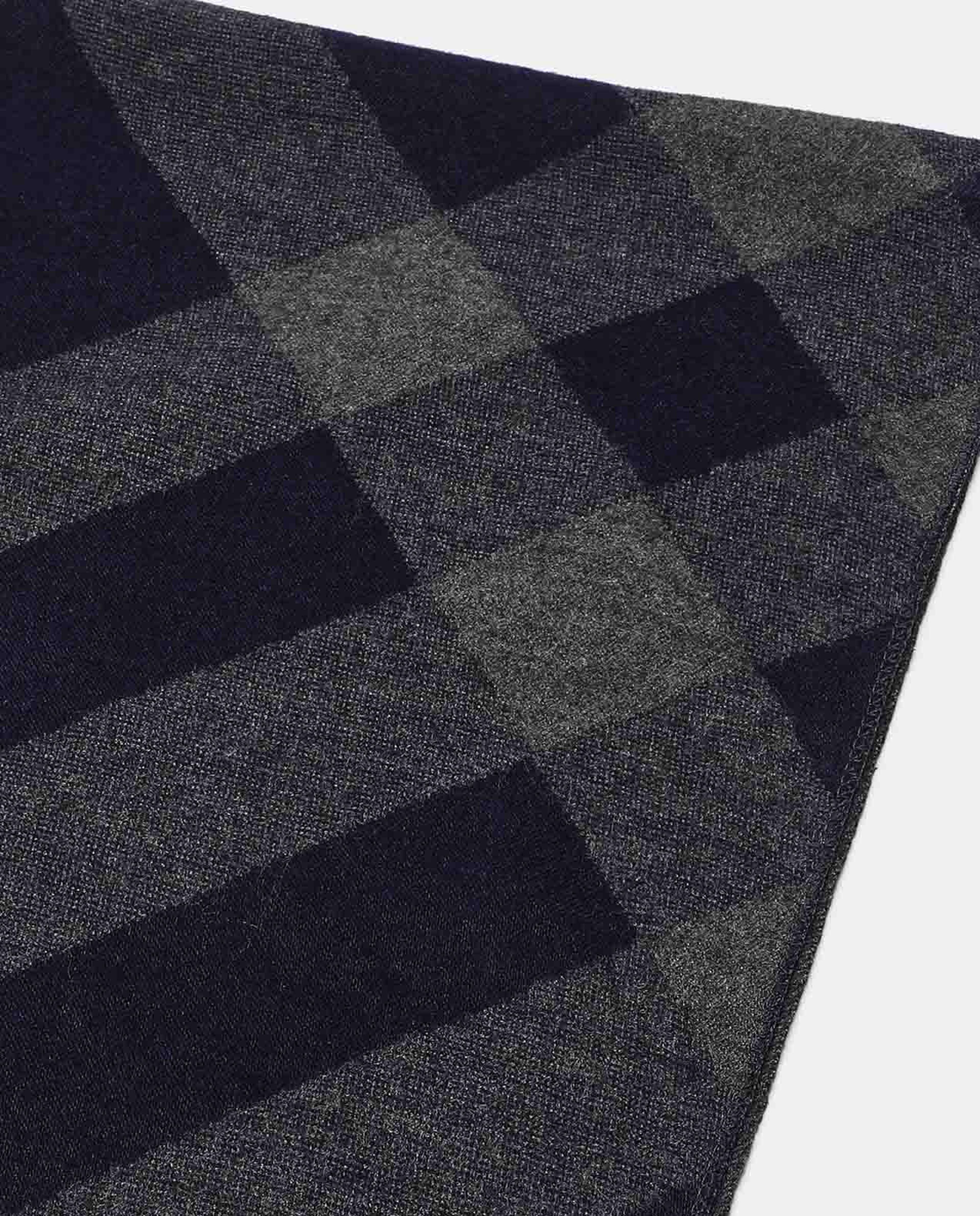 Checked Patterned Scarf