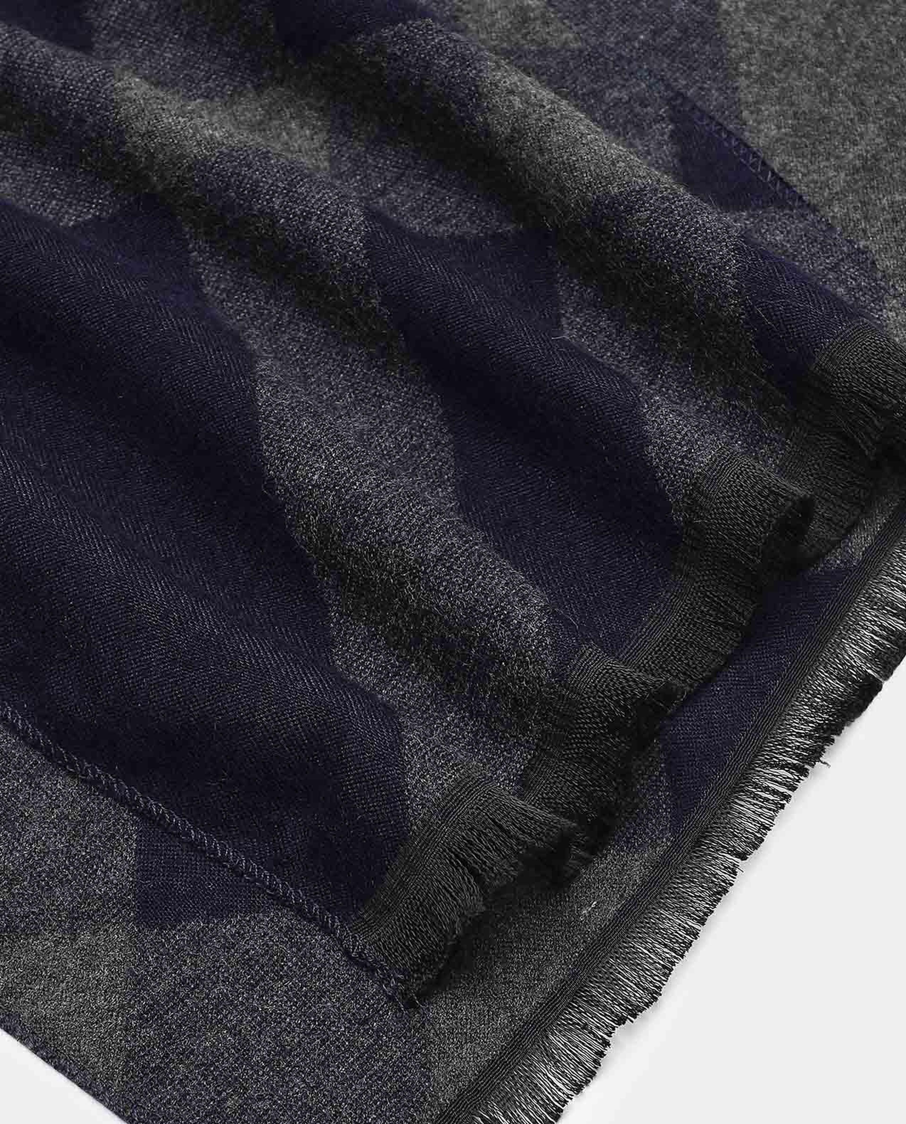 Checked Patterned Scarf