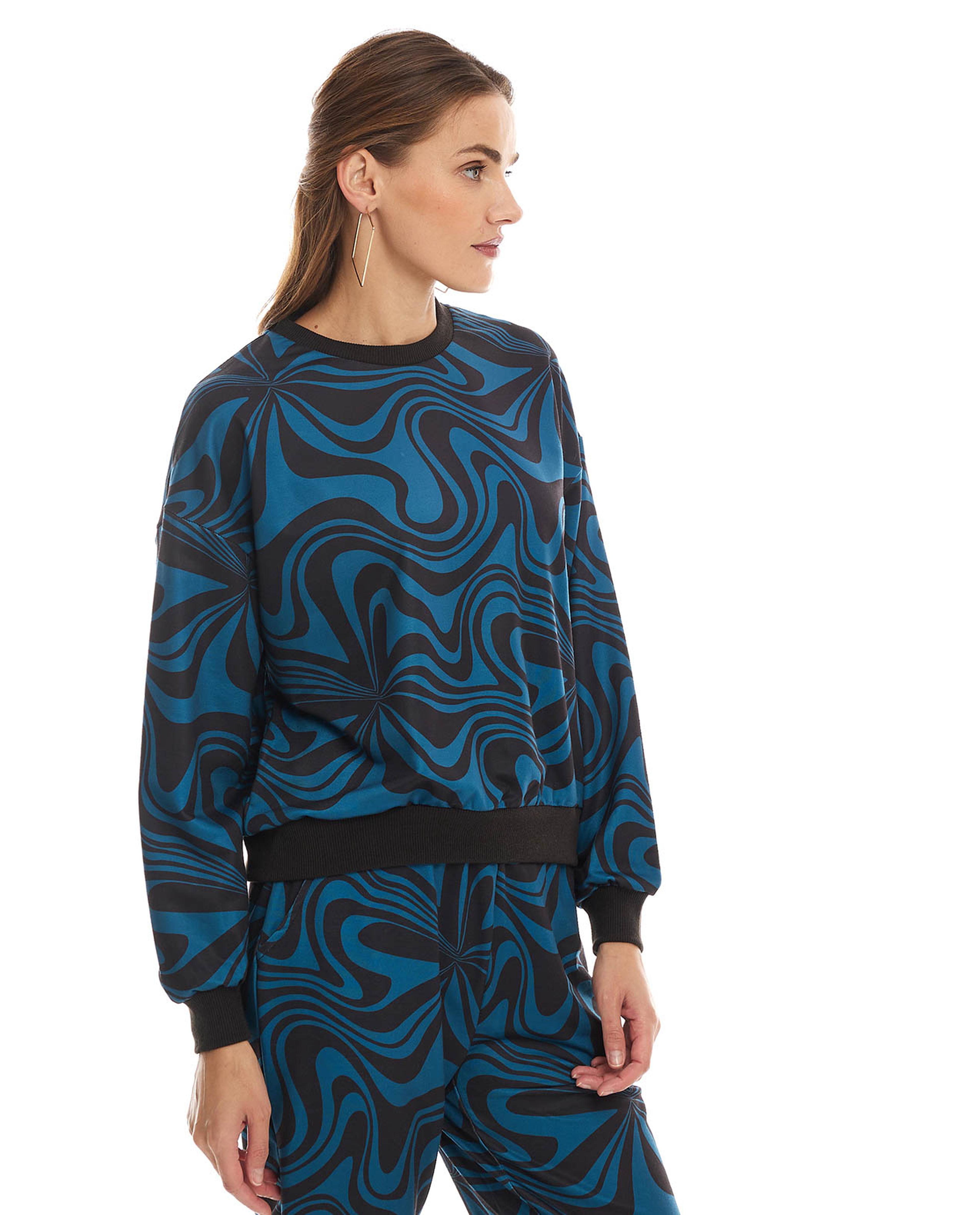 سويتشيرت بطبعة وياقة مستديرة وأكمام طويلة