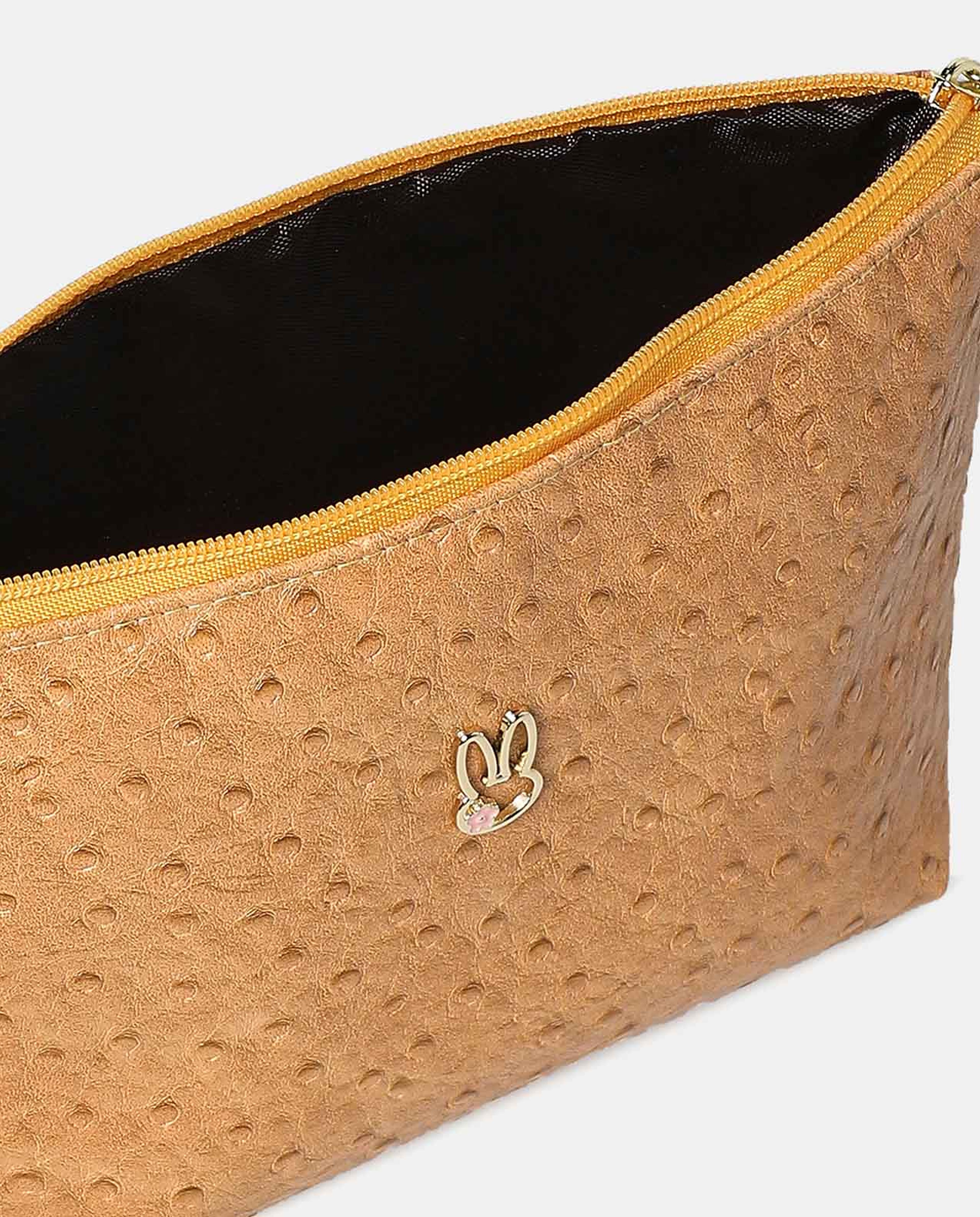 حقيبة مستحضرات تجميل - بني