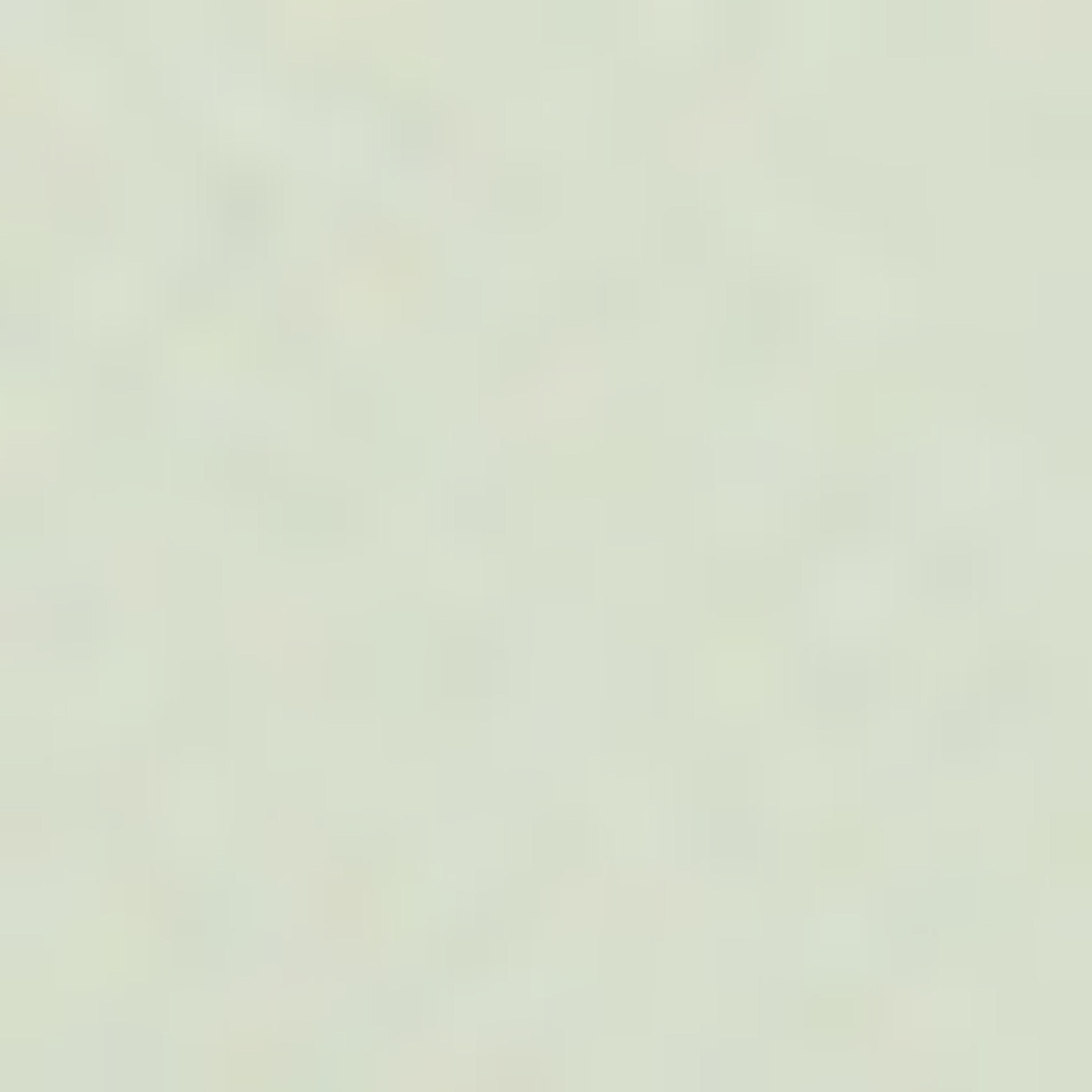 مقلمية أقلام خضراء بطبعة من آر أند بي