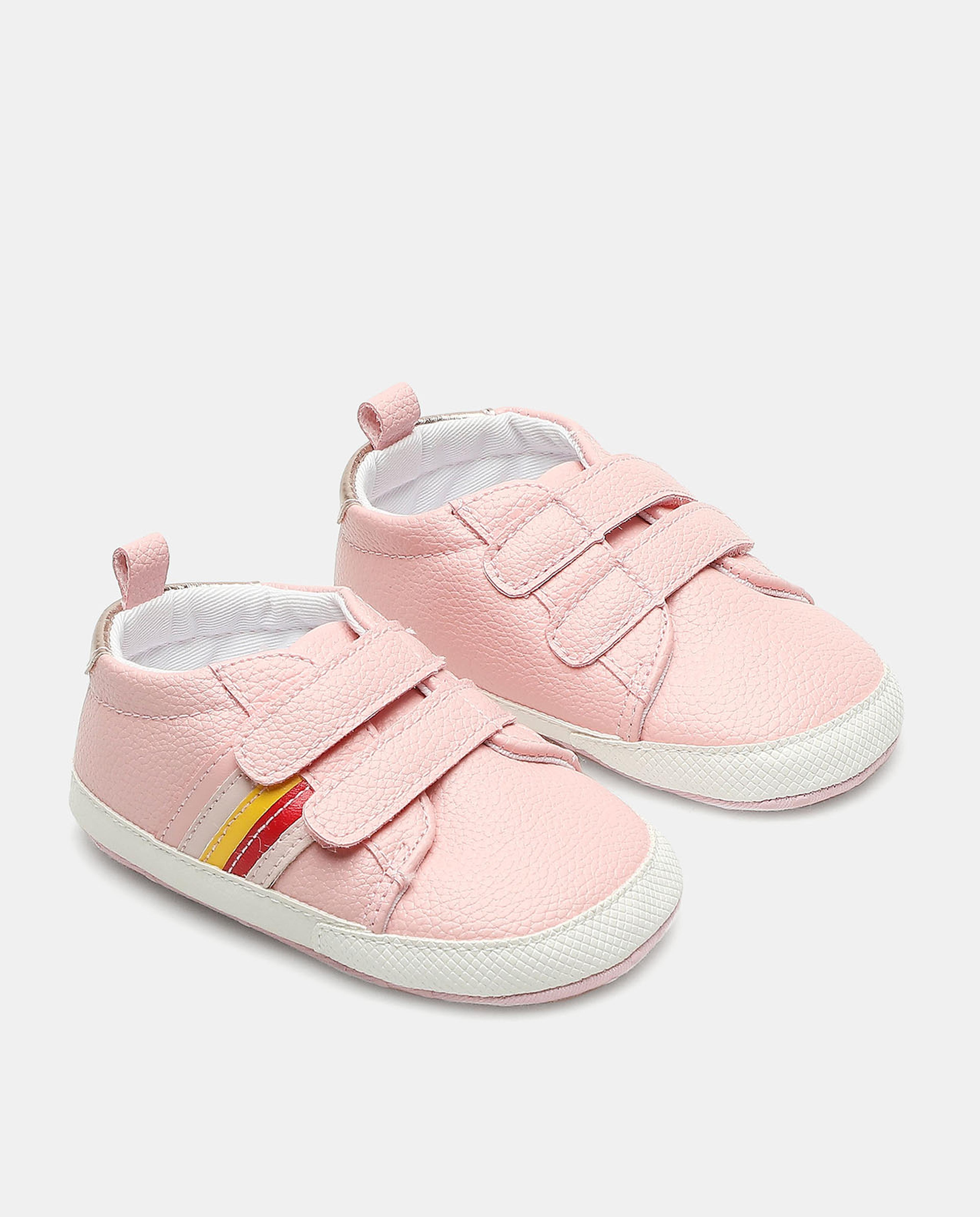 تيشيرت بطبعة بلون أزرق