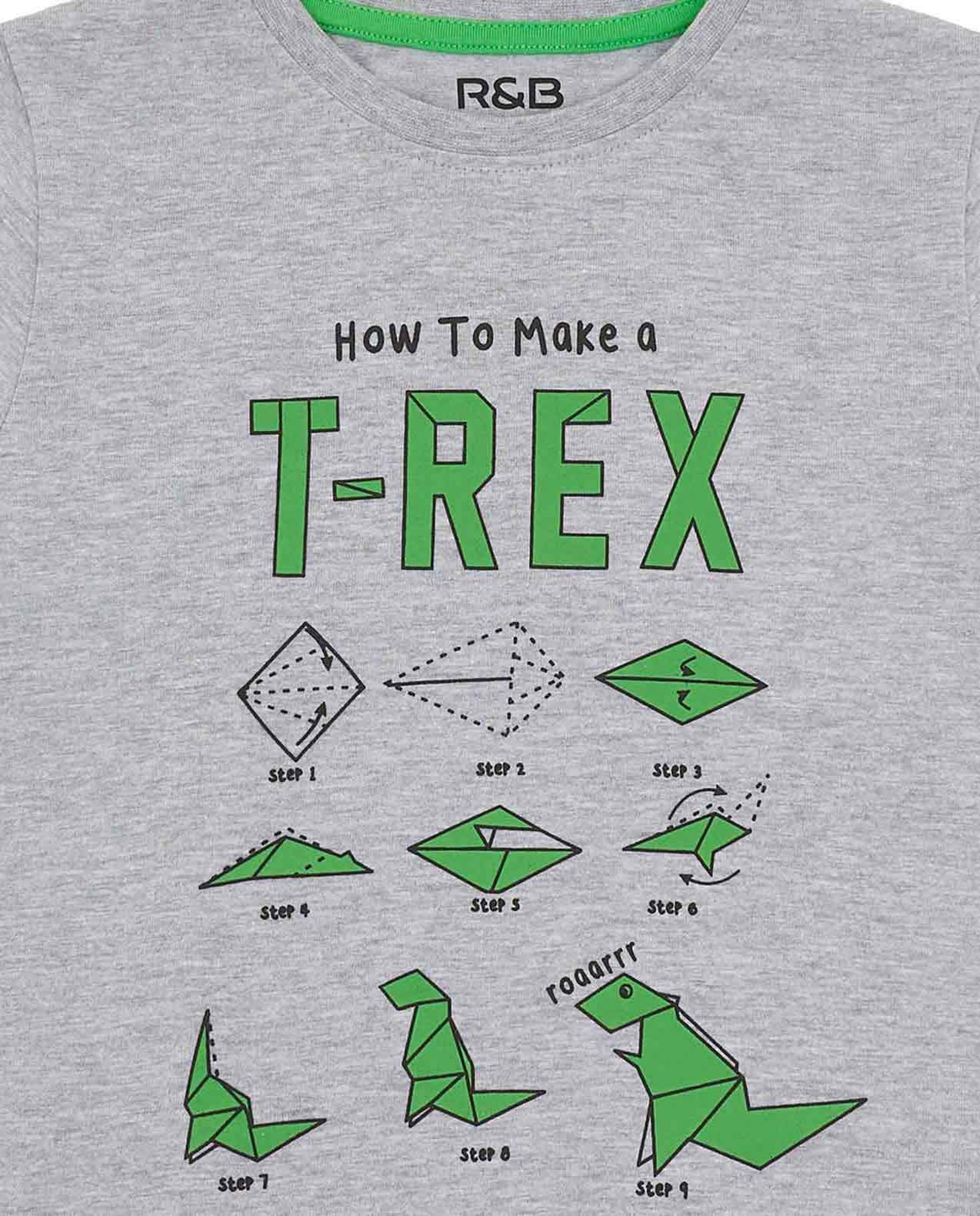 تيشيرت بياقة مستديرة وأكمام قصيرة وطبعة