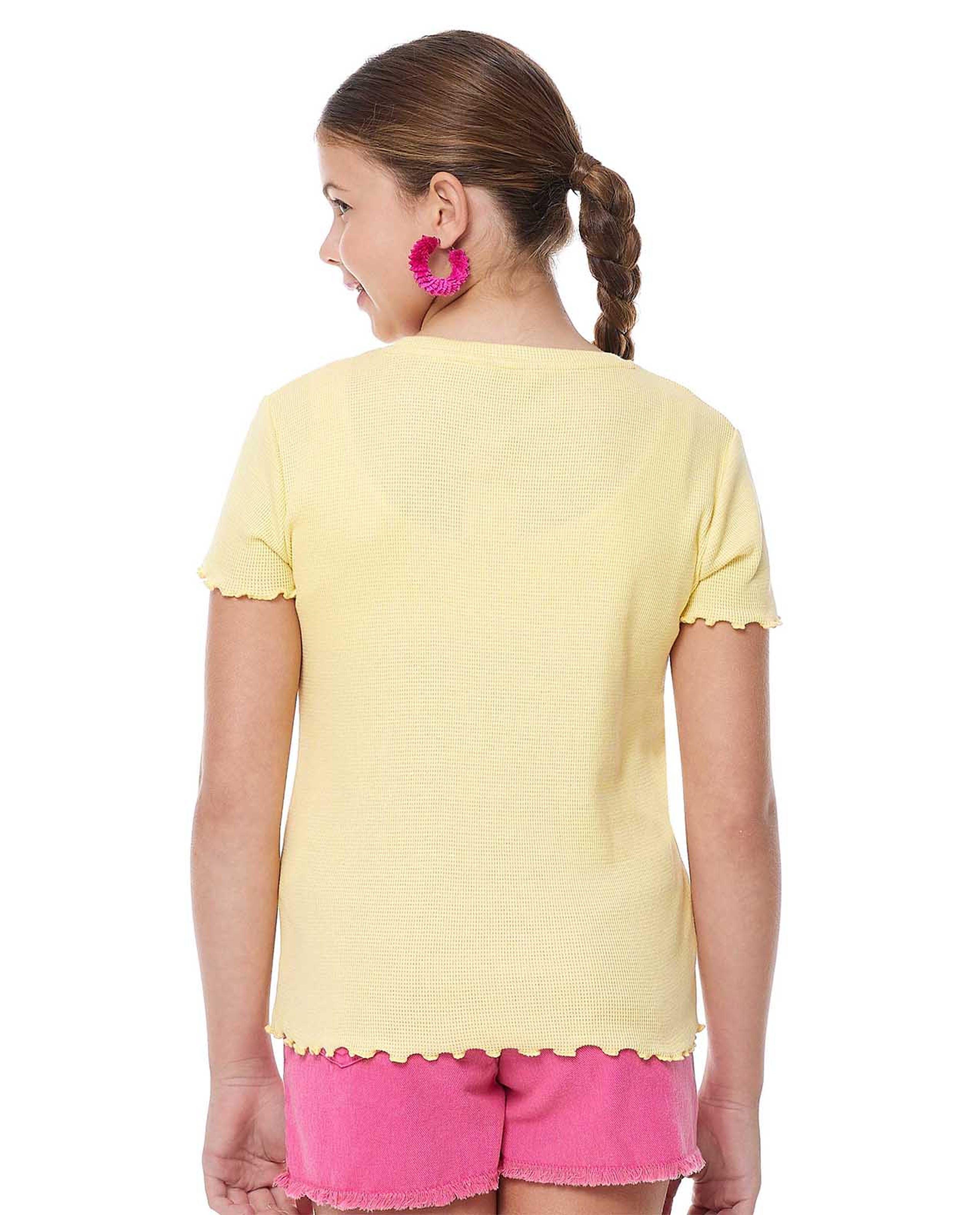 توب مطرز برقبة ودائرية أوكمام قصيرة