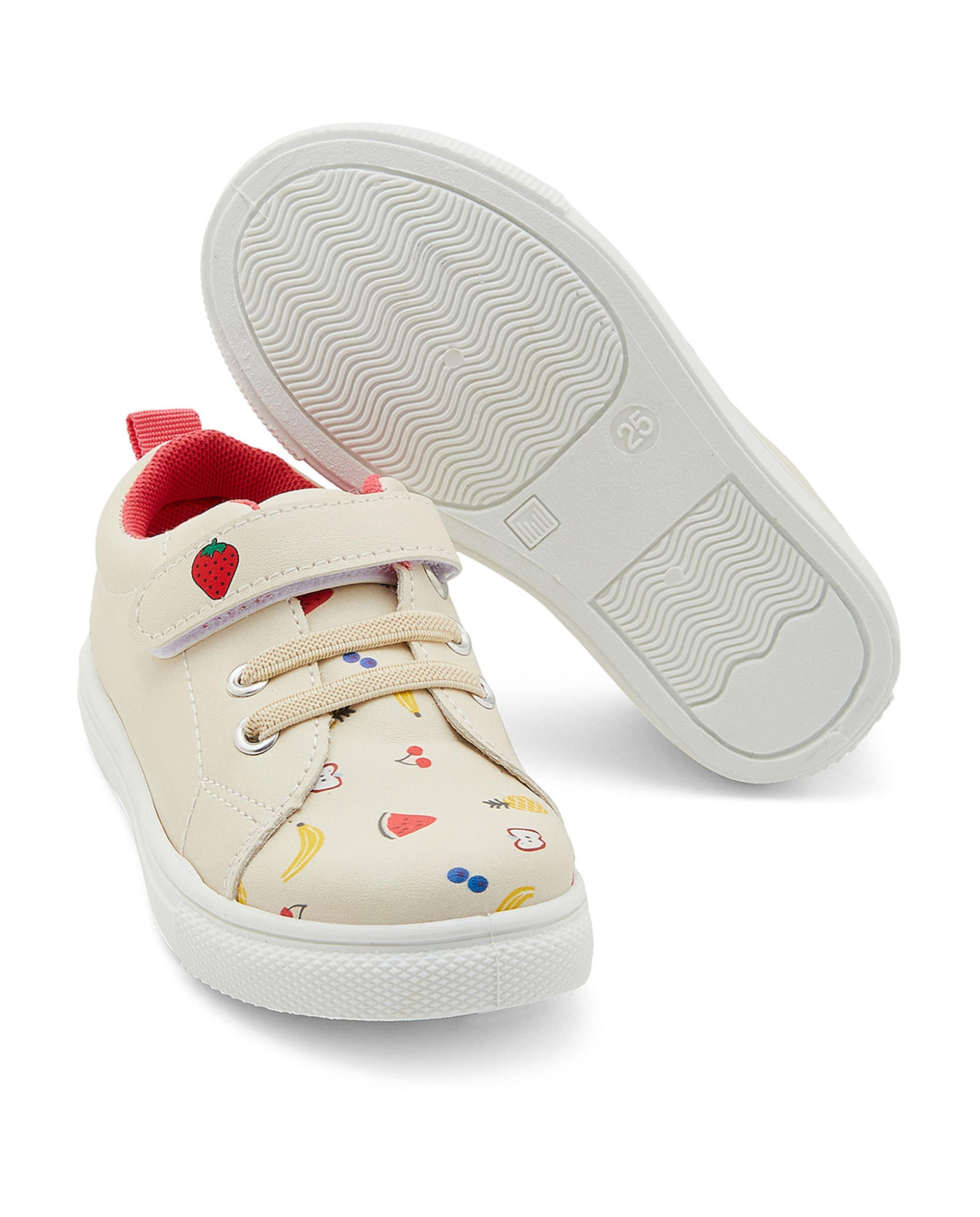 حذاء كاجوال بطبعة وشريط فيلكرو