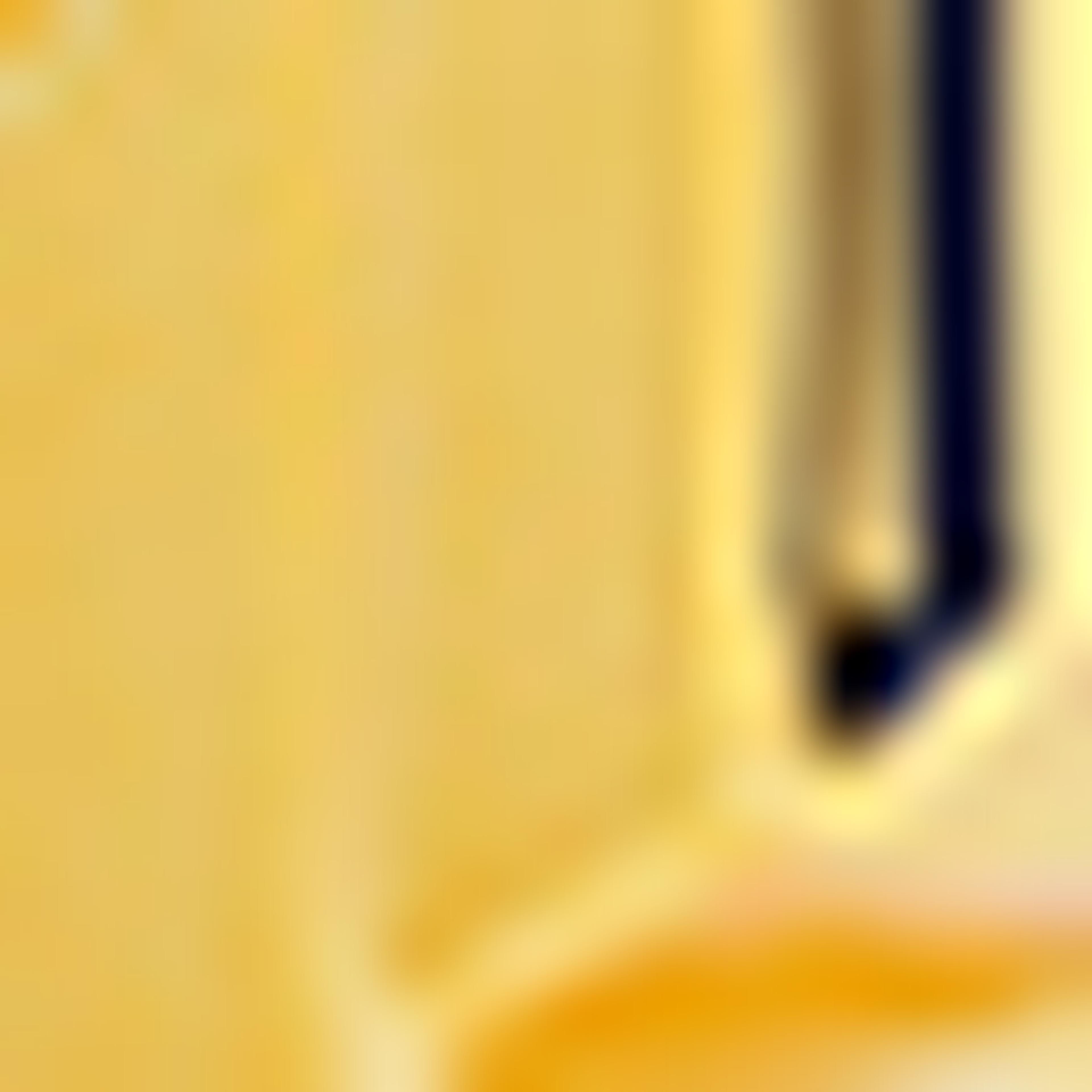 سلسلة مفاتيح بتصميم سيارة فينتيج