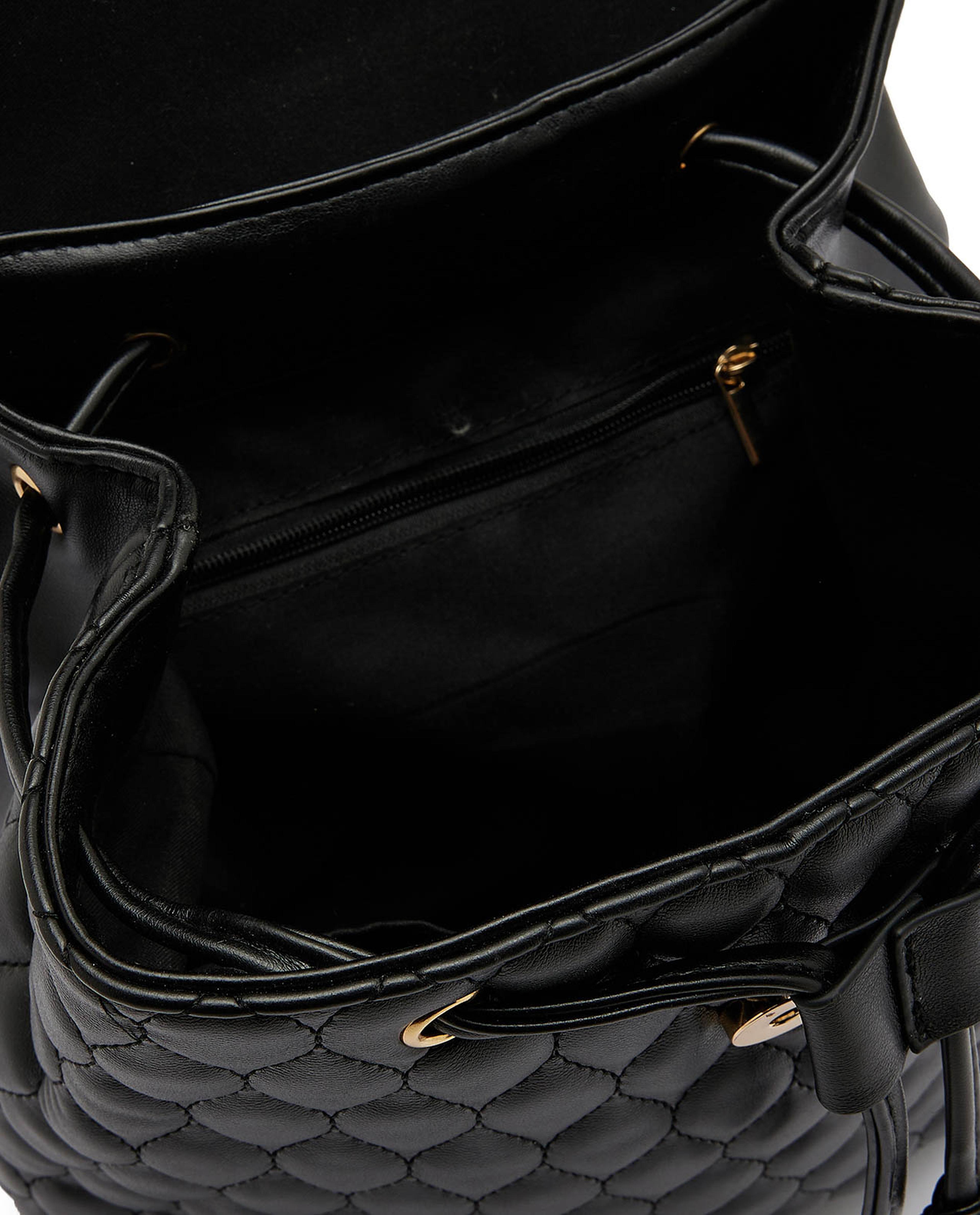 حقيبة ظهر مبطنة