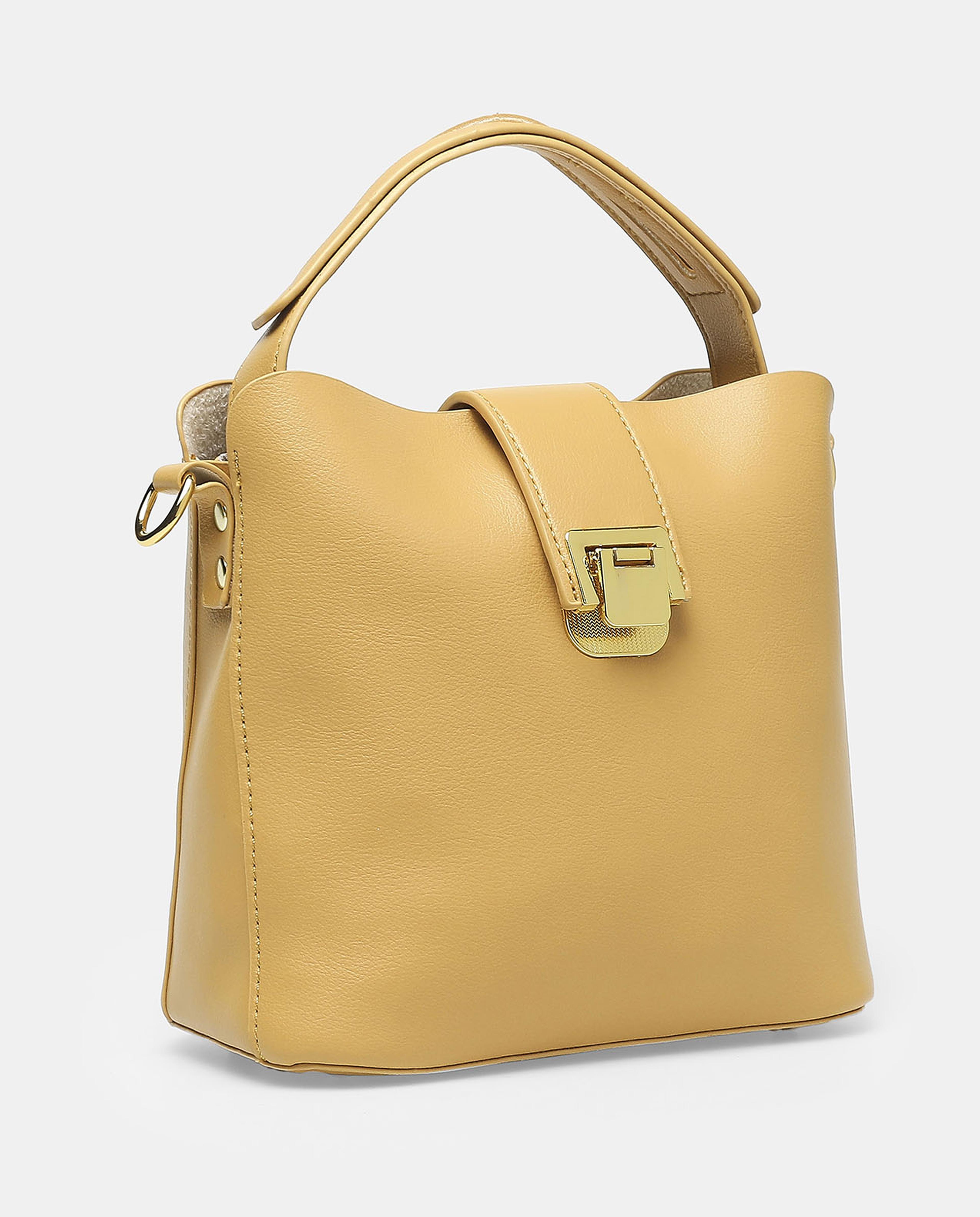 حقيبة كلاسيكية بمقبض