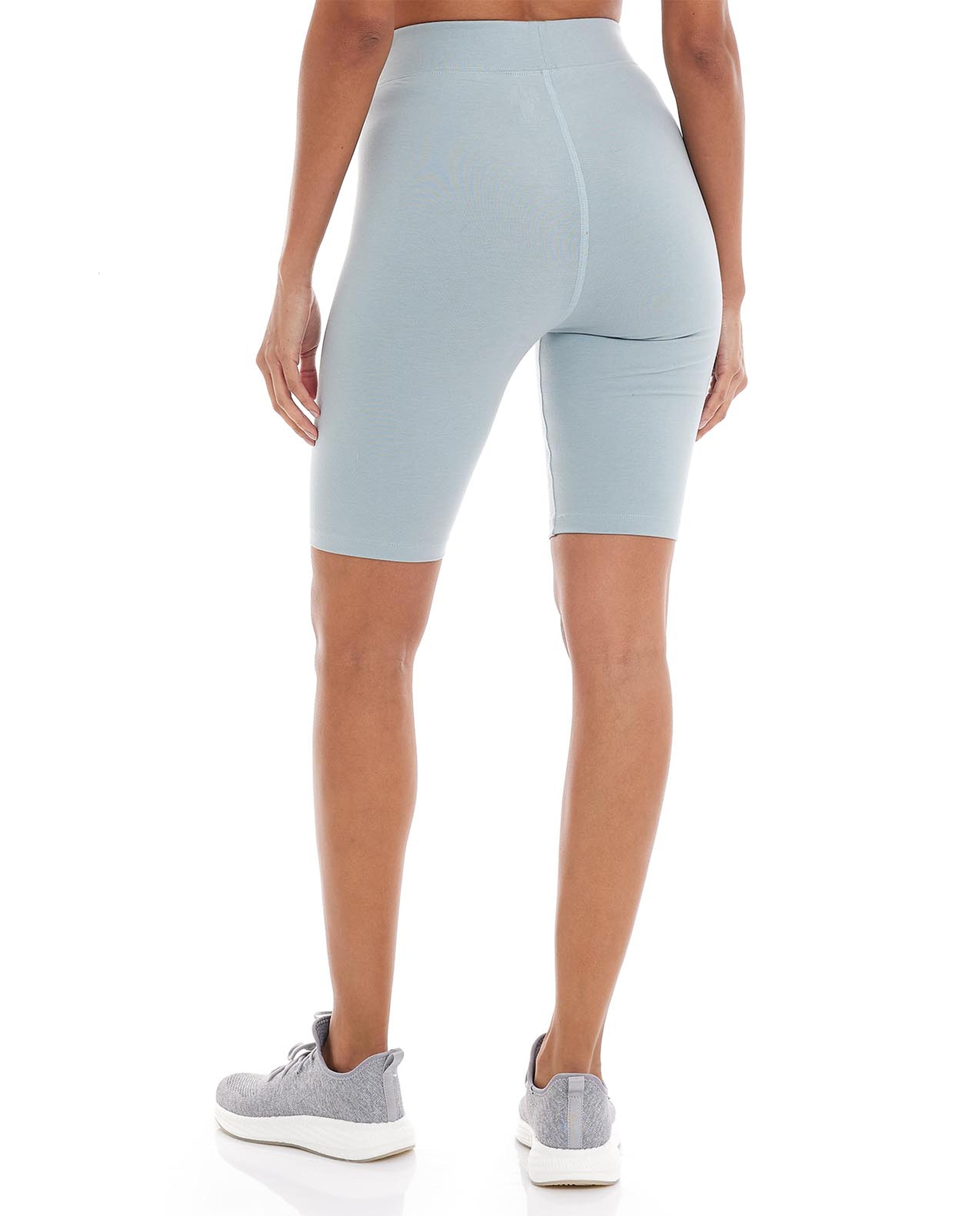 بنطال رياضي قصير بطبعة وخصر مطاطي