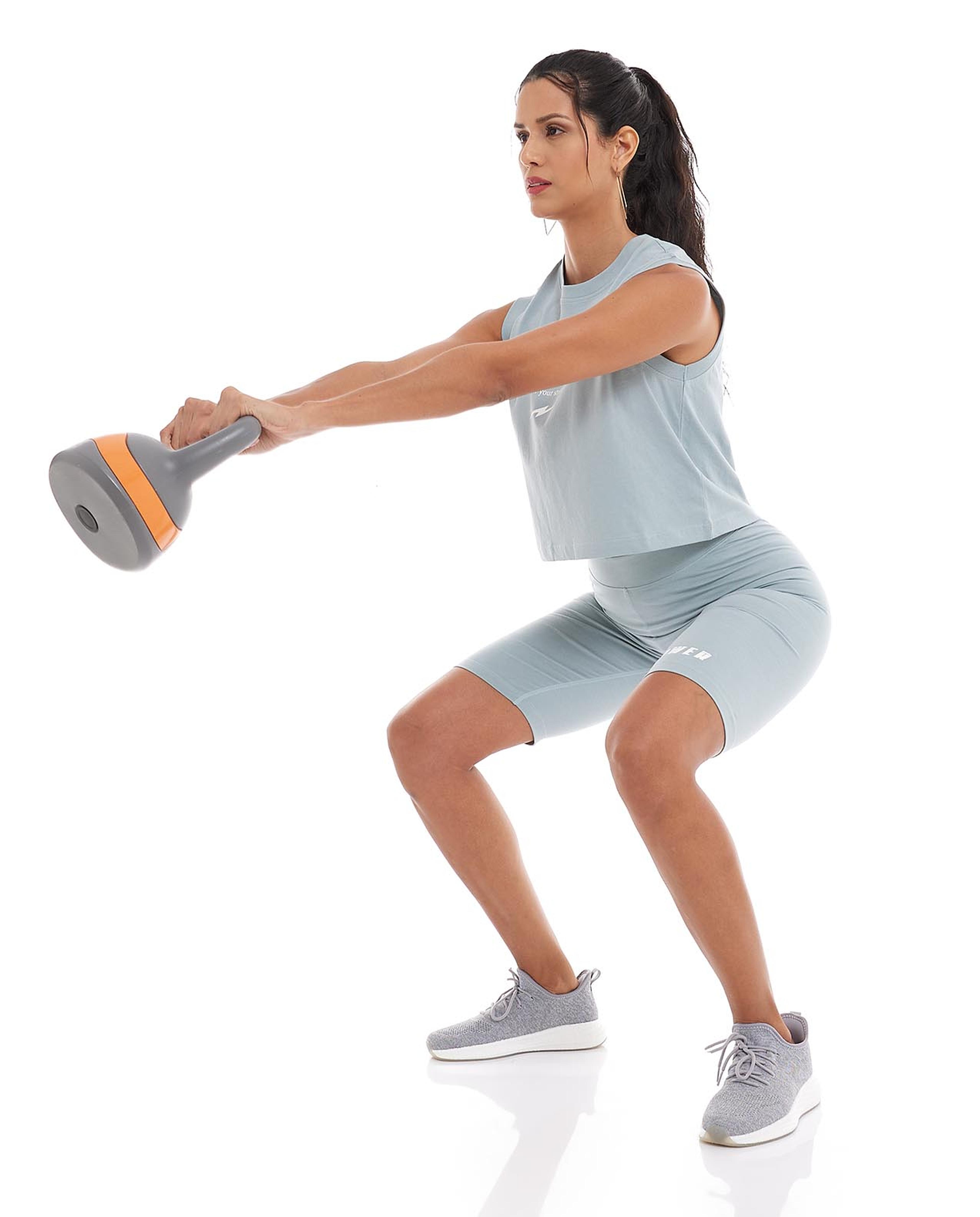 بنطال رياضي قصير بطبعة وخصر مطاطي