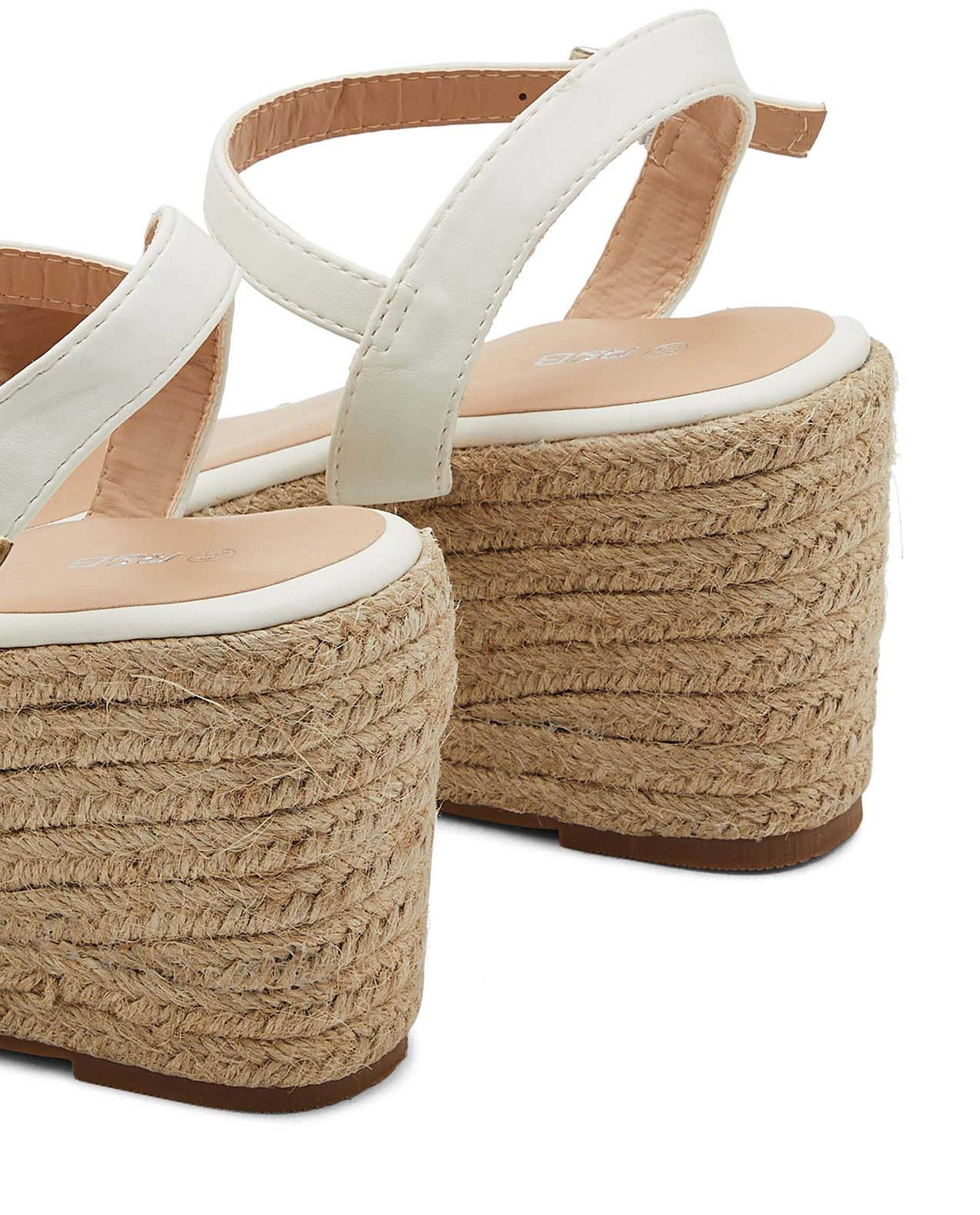 حذاء رباط الكاحل