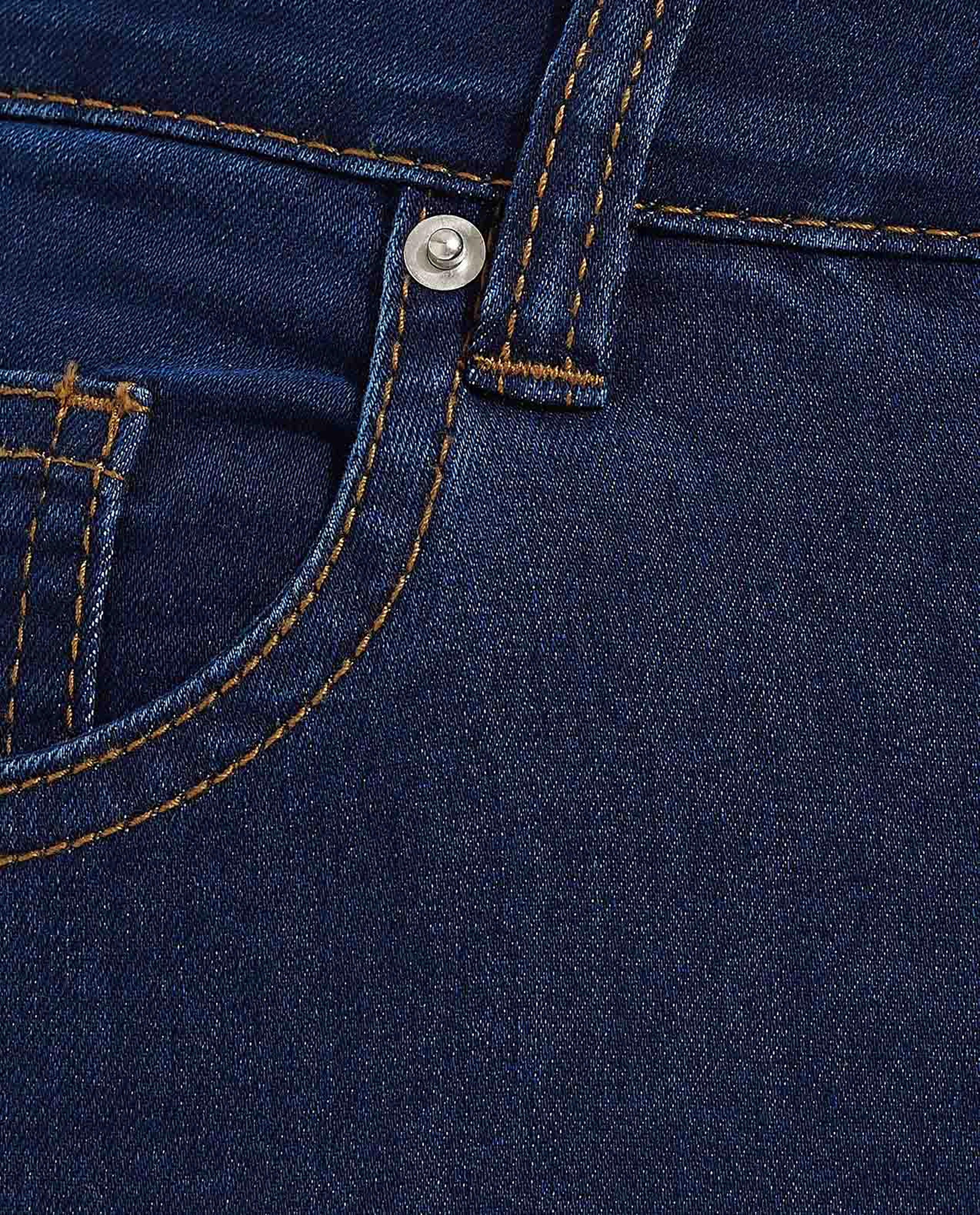 بنطال جينز بخصر متوسط بأزرار