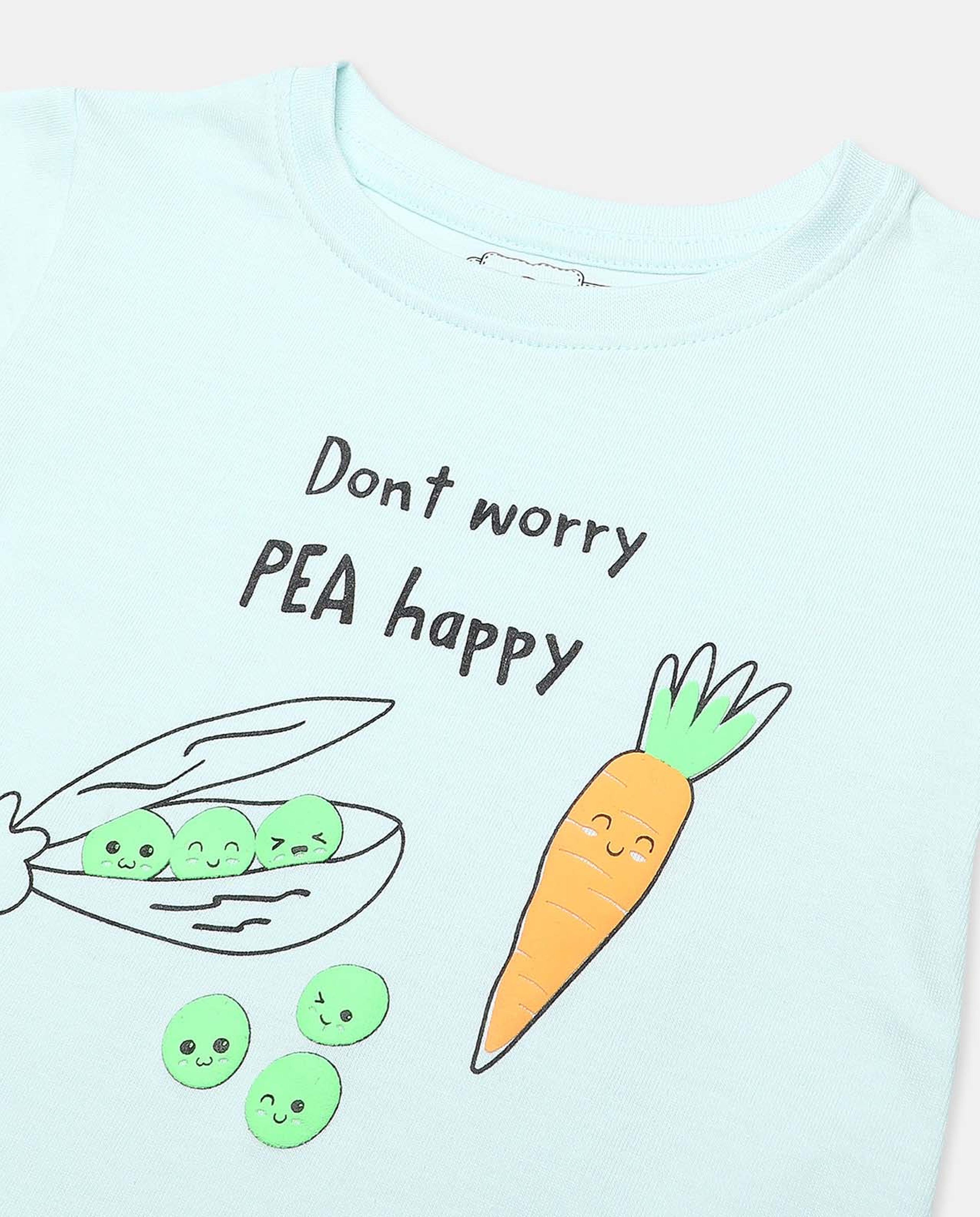 تيشيرت بياقة مستديرة وأكمام قصيرة وطبعة