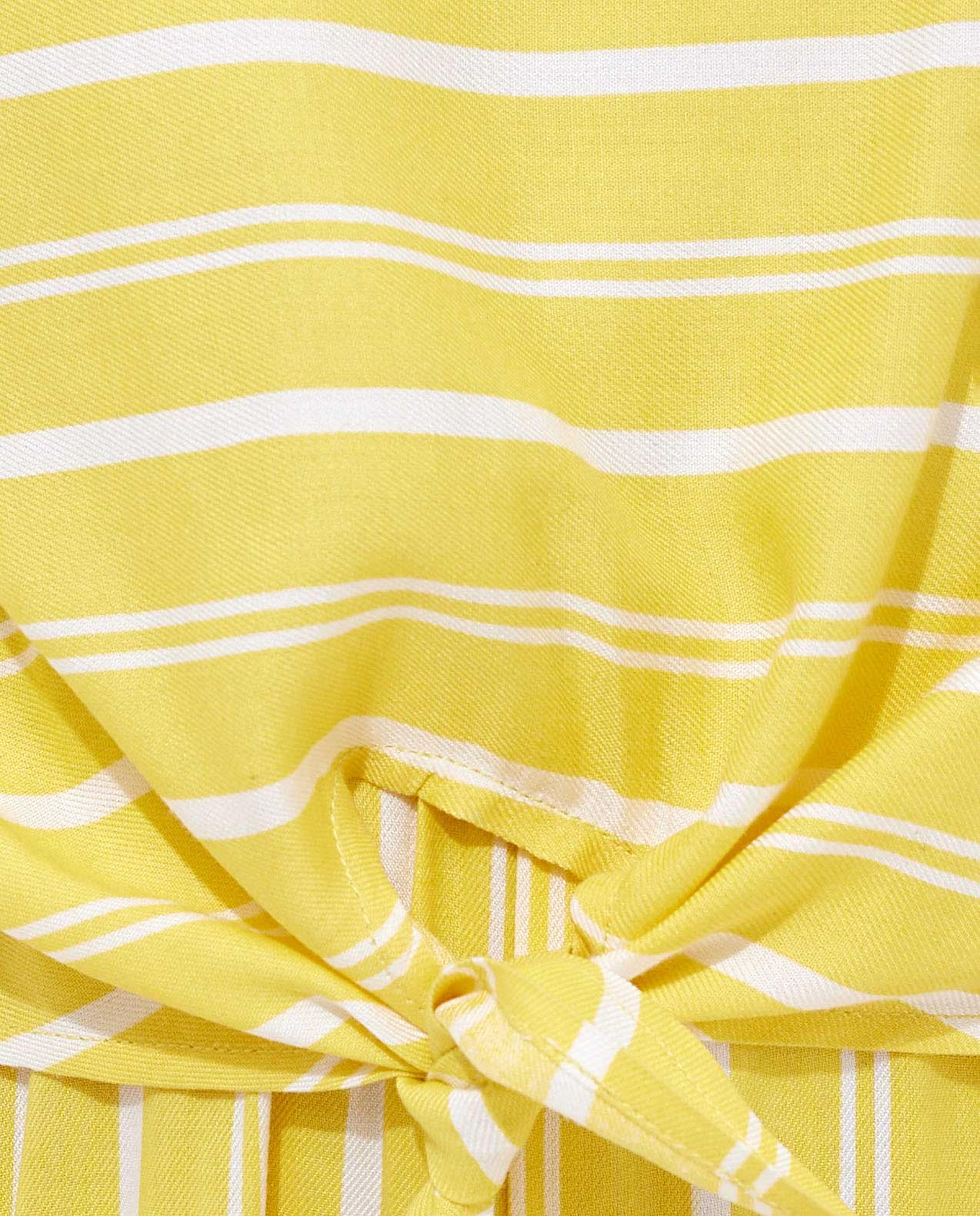 جمبسوت مخطط بياقة دائرية واكمام قصيرة