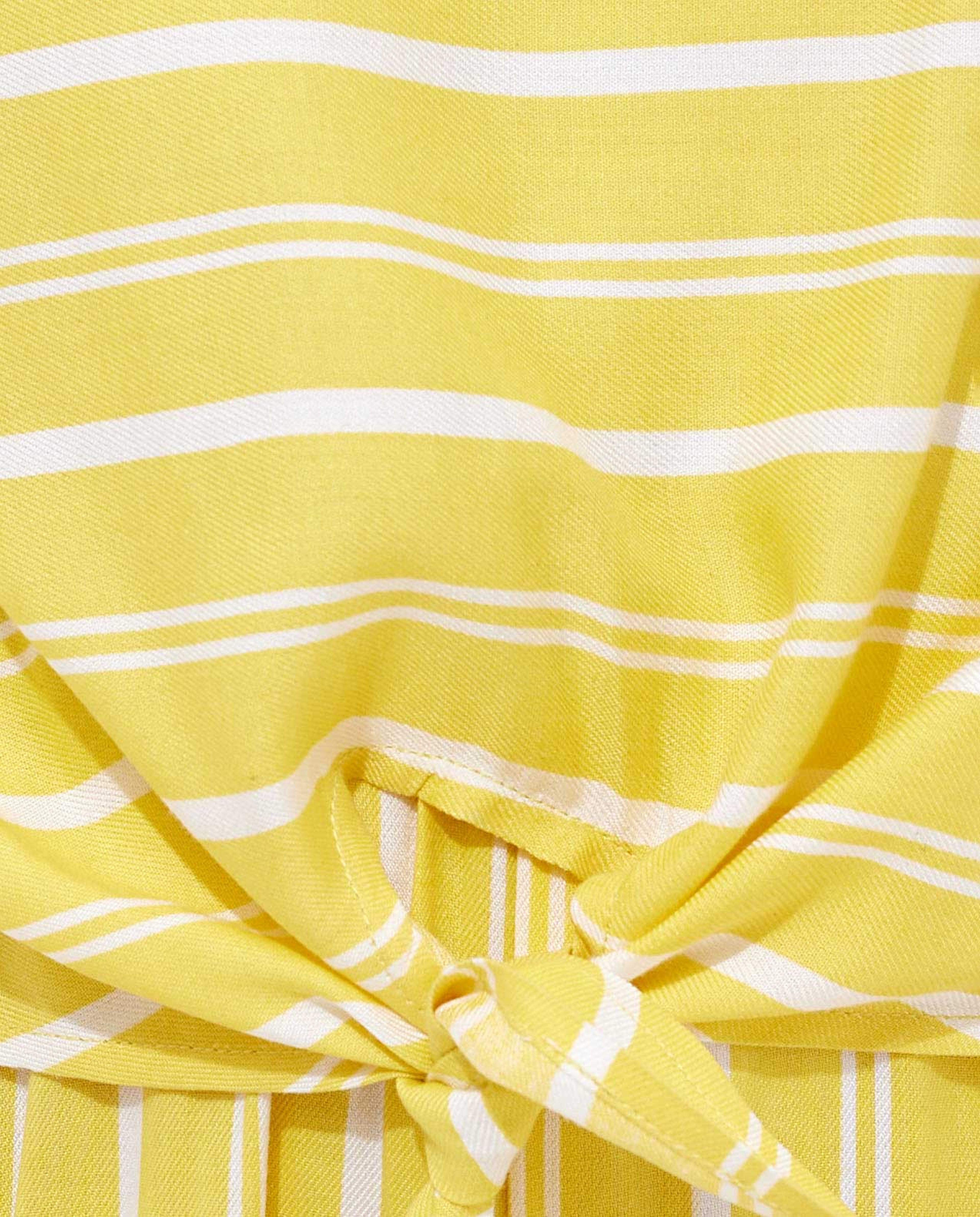 جمبسوت مخطط بياقة دائرية واكمام قصيرة