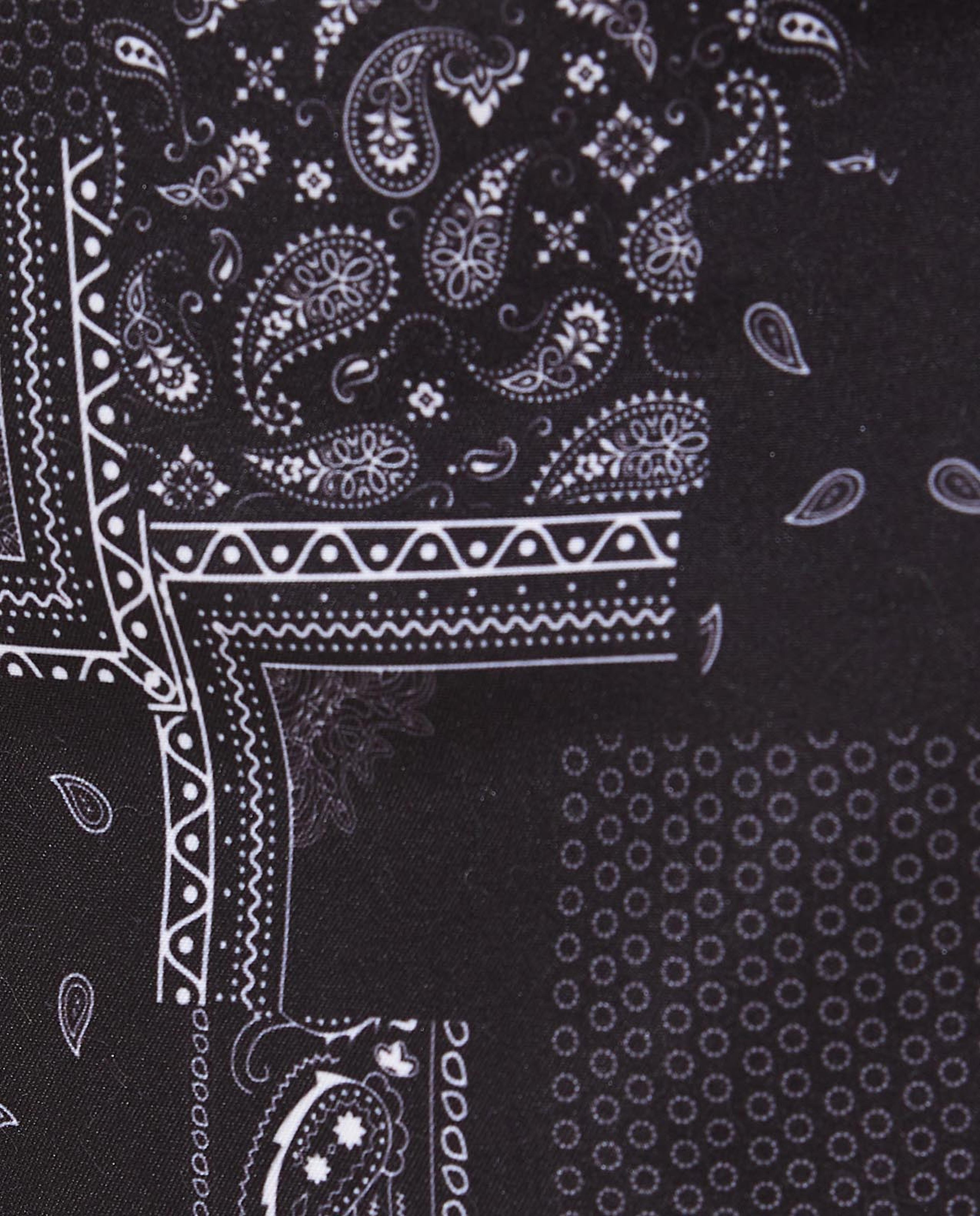 شورت بخصر ربط وبطبعة كاملة