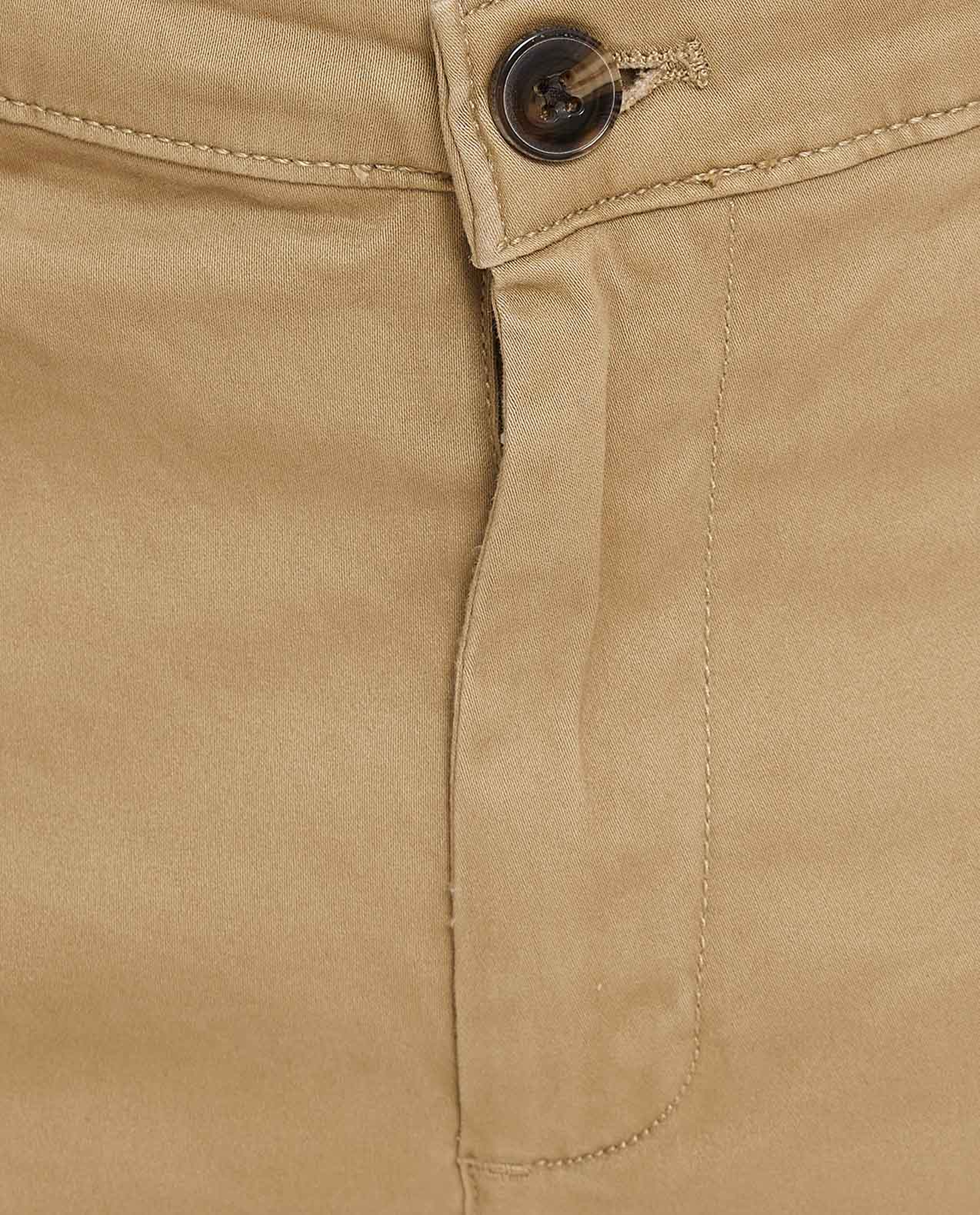 بنطال بأزرار