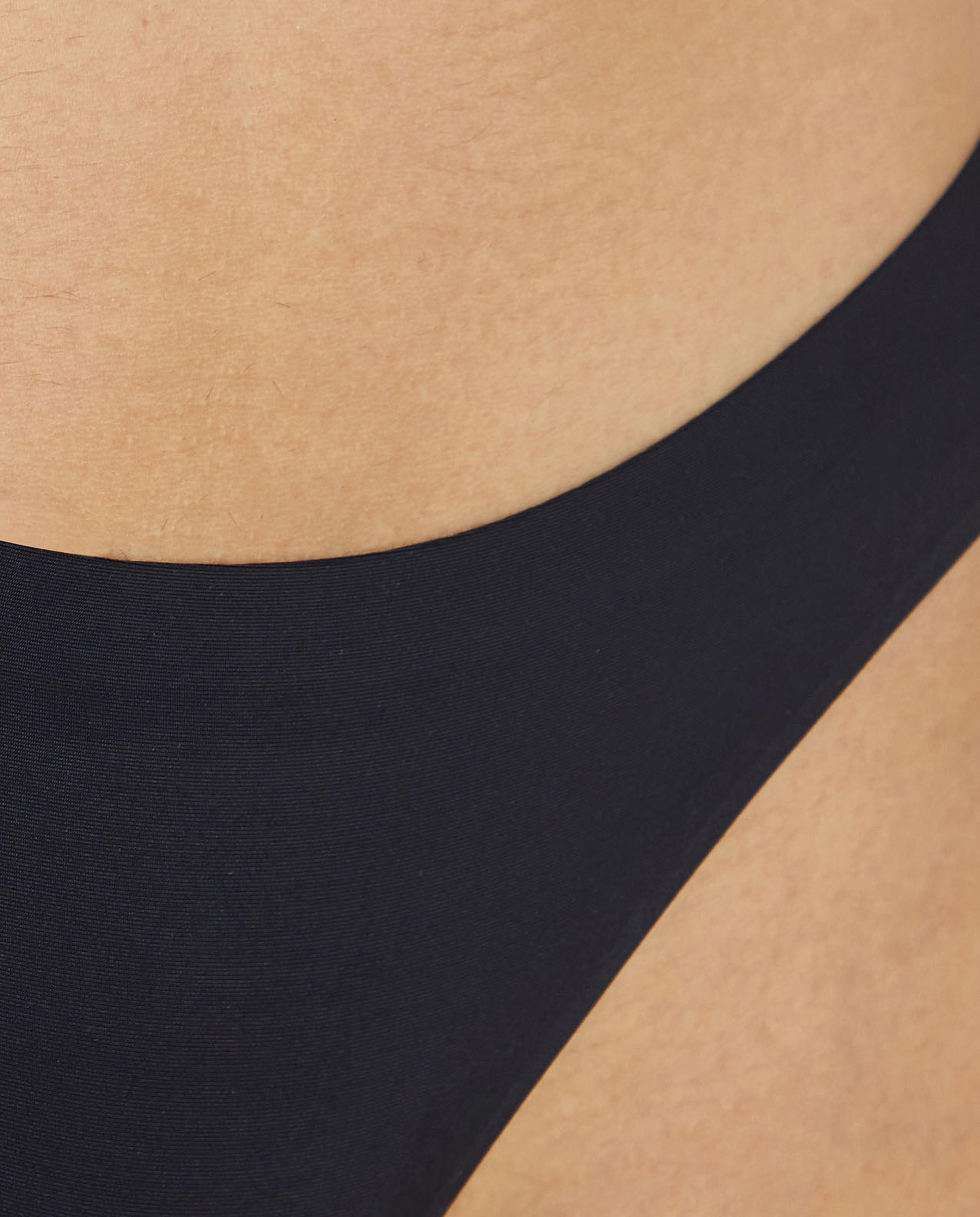 سروال بيكيني