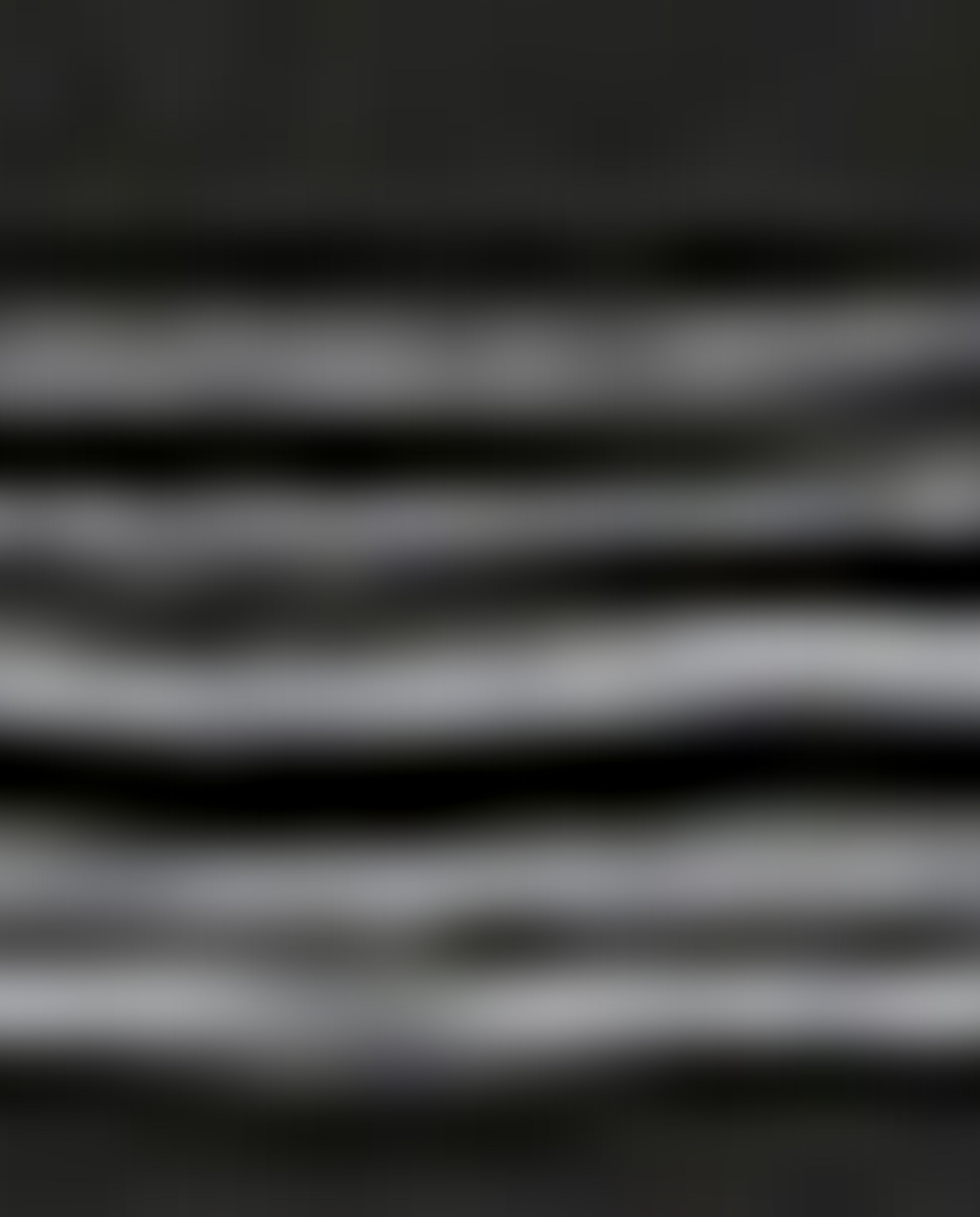 وشاح بنقش تجريدي