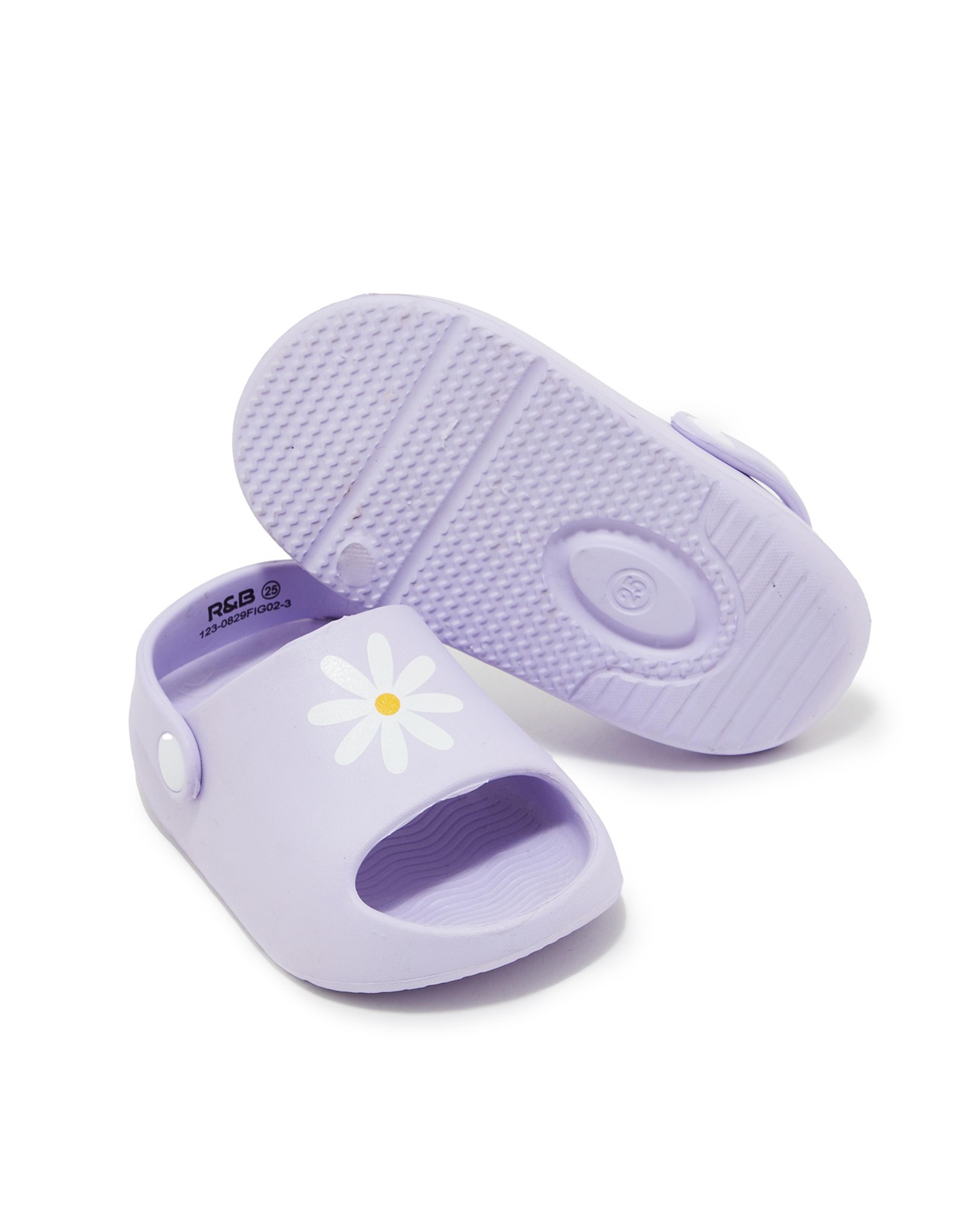 حذاء كلوغ بمقدمة مفتوحة