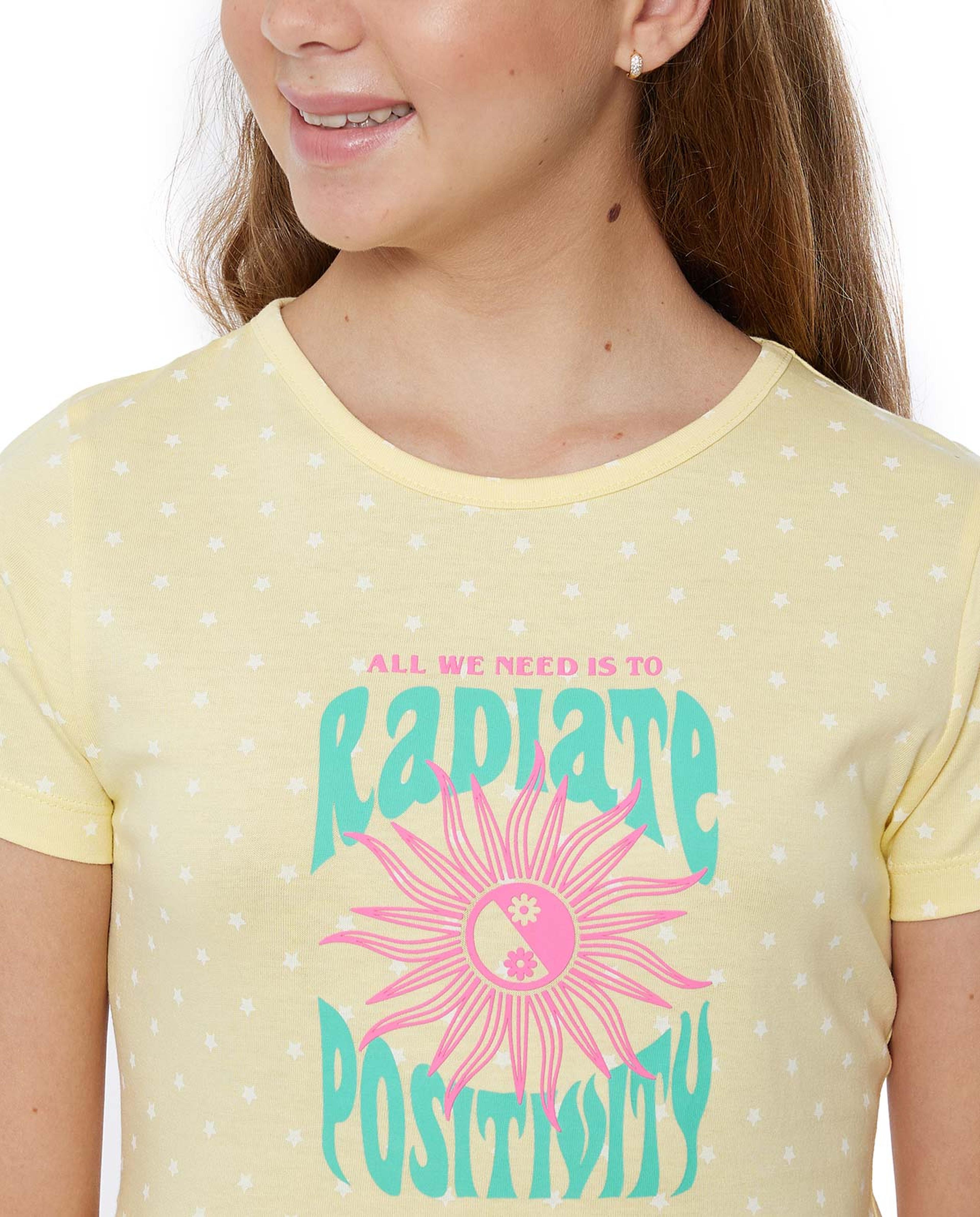 فستان منسوج بطبعة وأكمام قصيرة