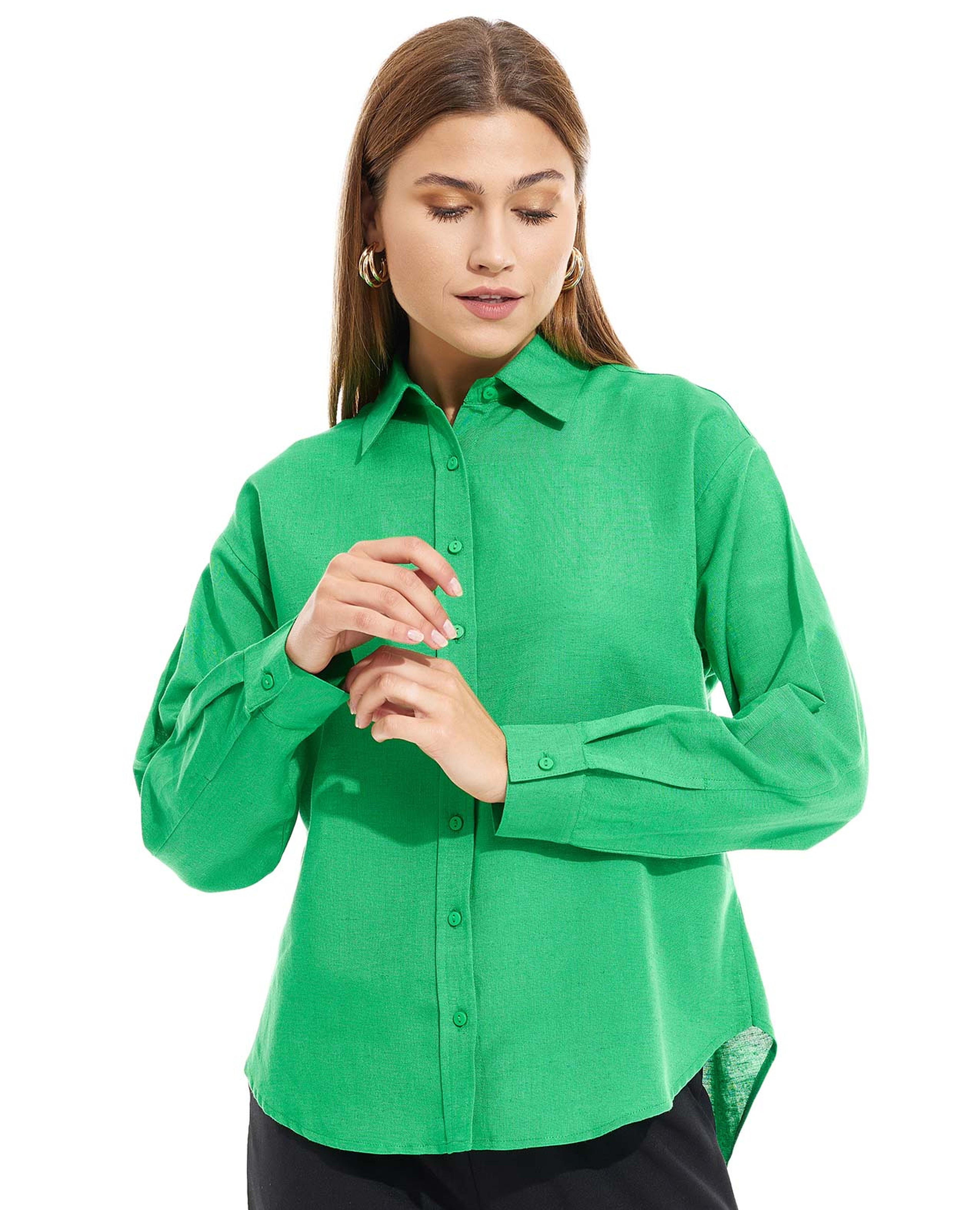 قميص سادة بياقة كلاسيكية وأكمام طويلة