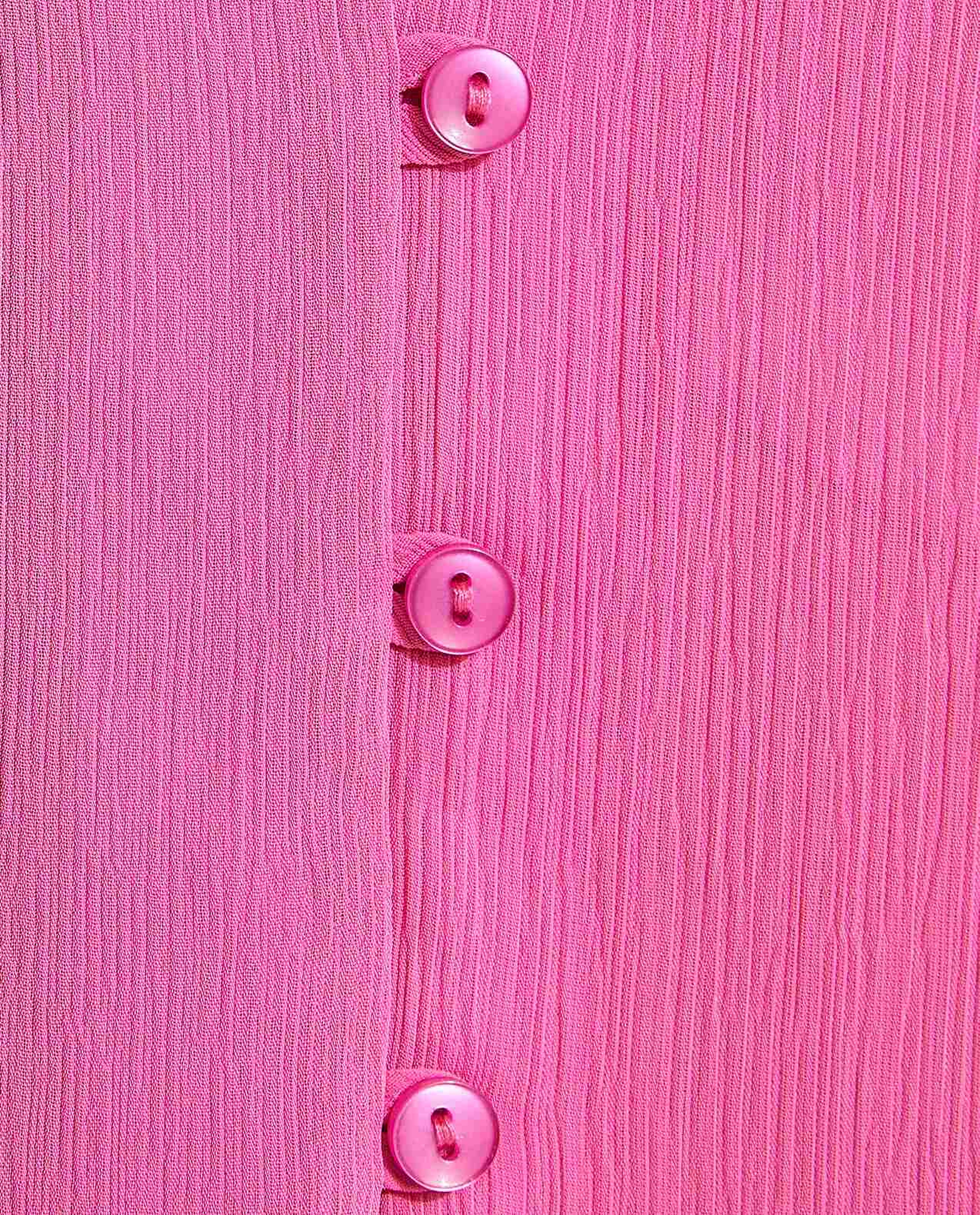 قميص سادة بياقة لابل وأكمام طويلة