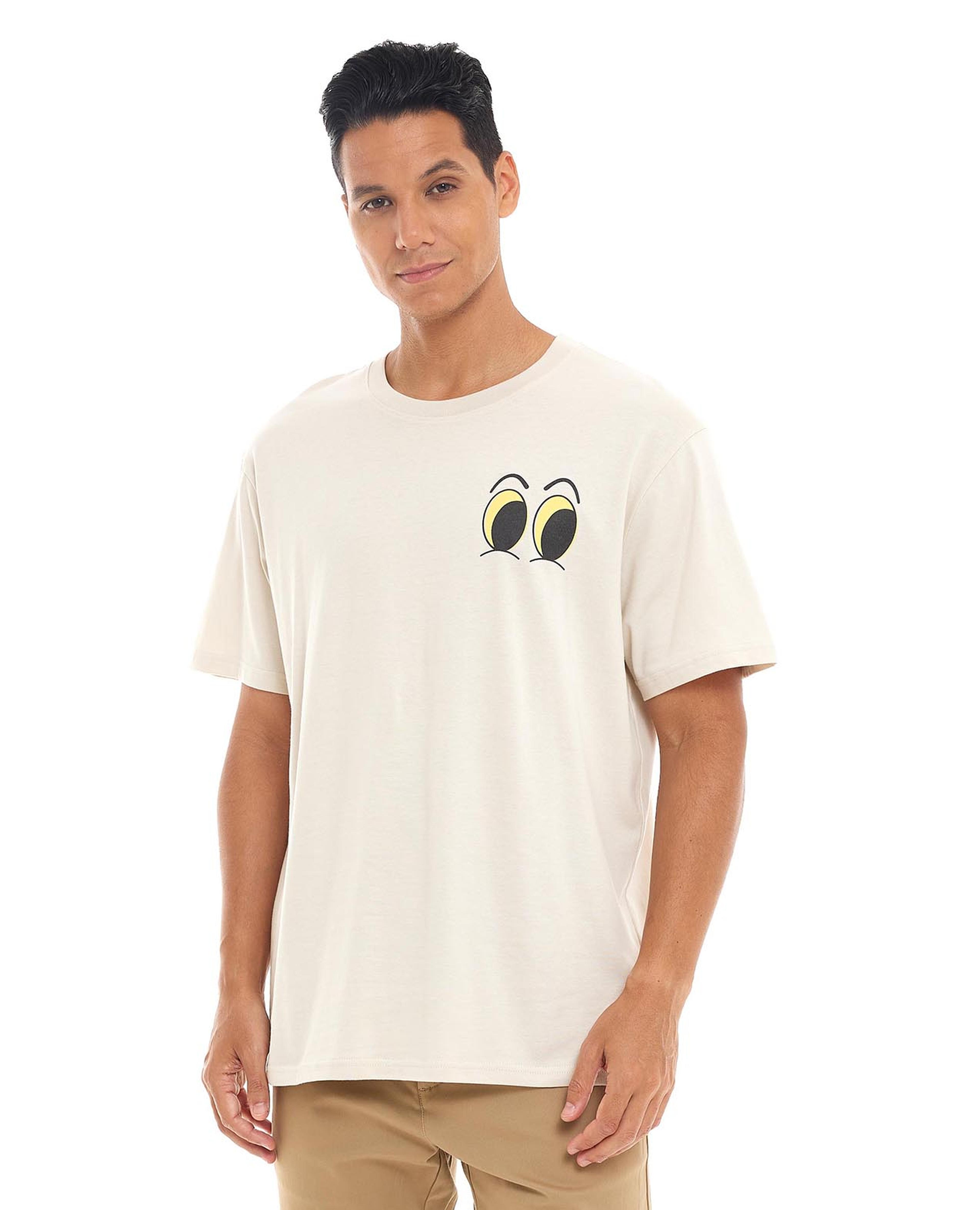 تيشيرت بأكمام قصيرة ورقبة مستديرة بطبعة