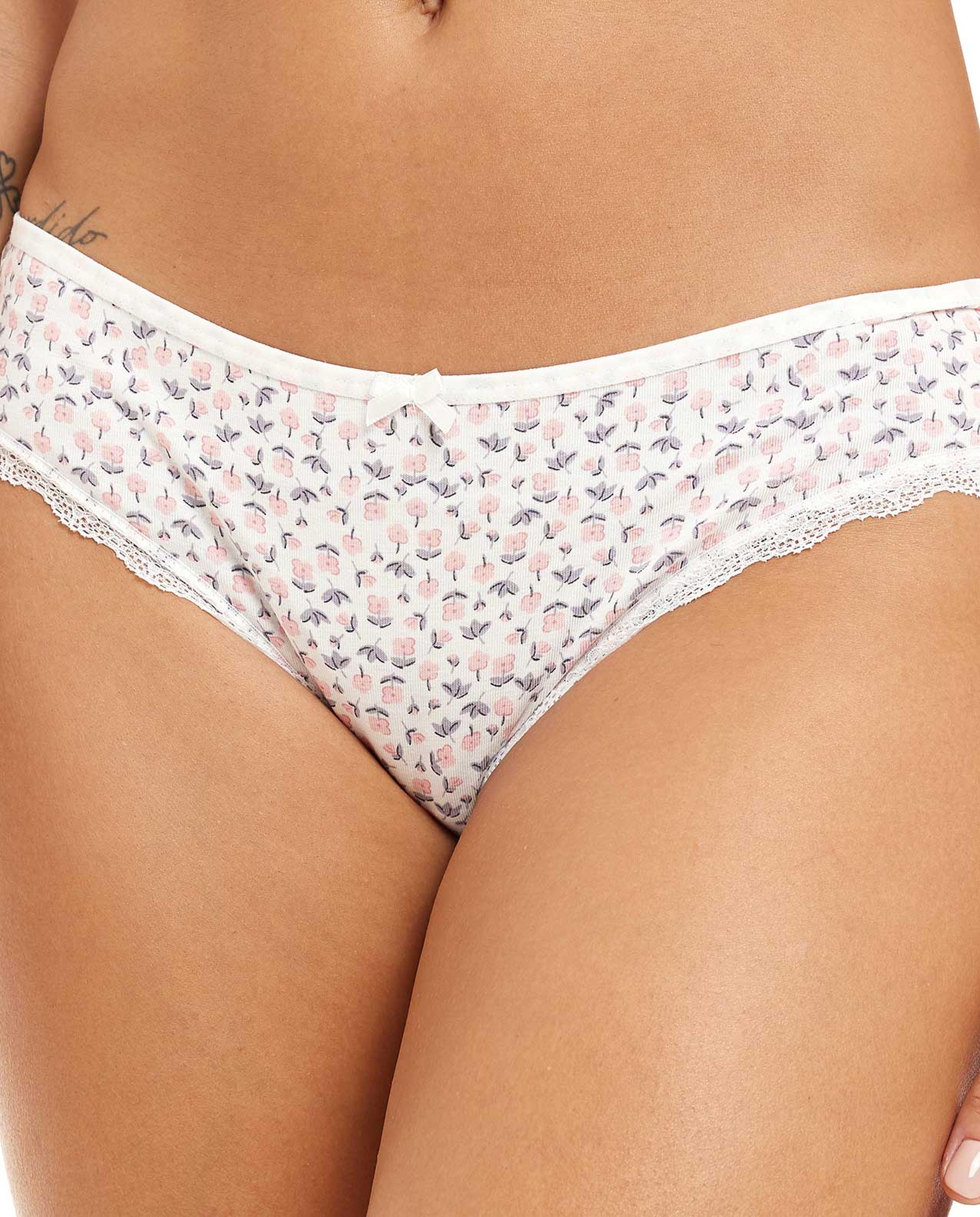 سروال داخلي برازيلي بأطراف دانتيل - عبوة من 3 قطع