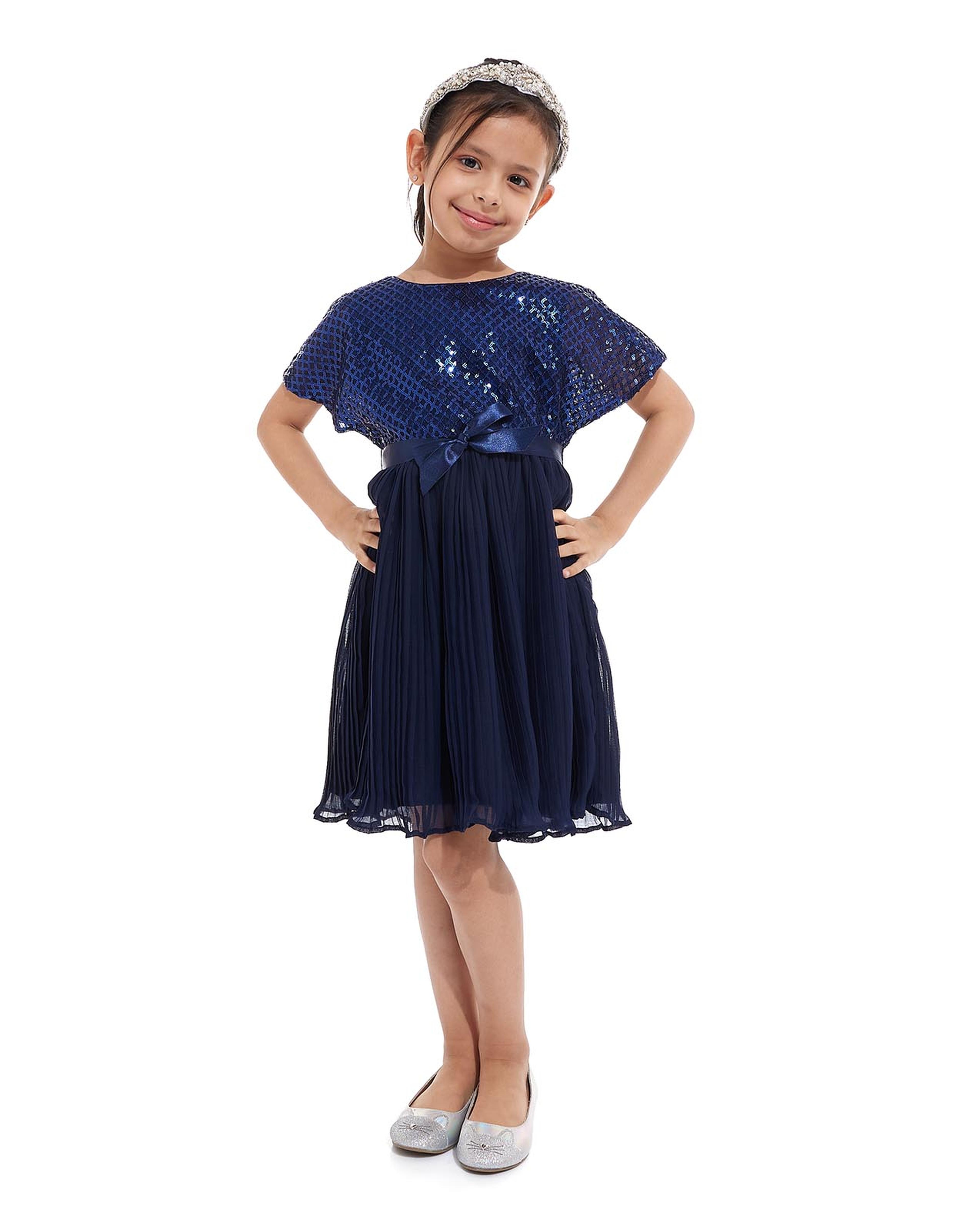 فستان واسع مطرز