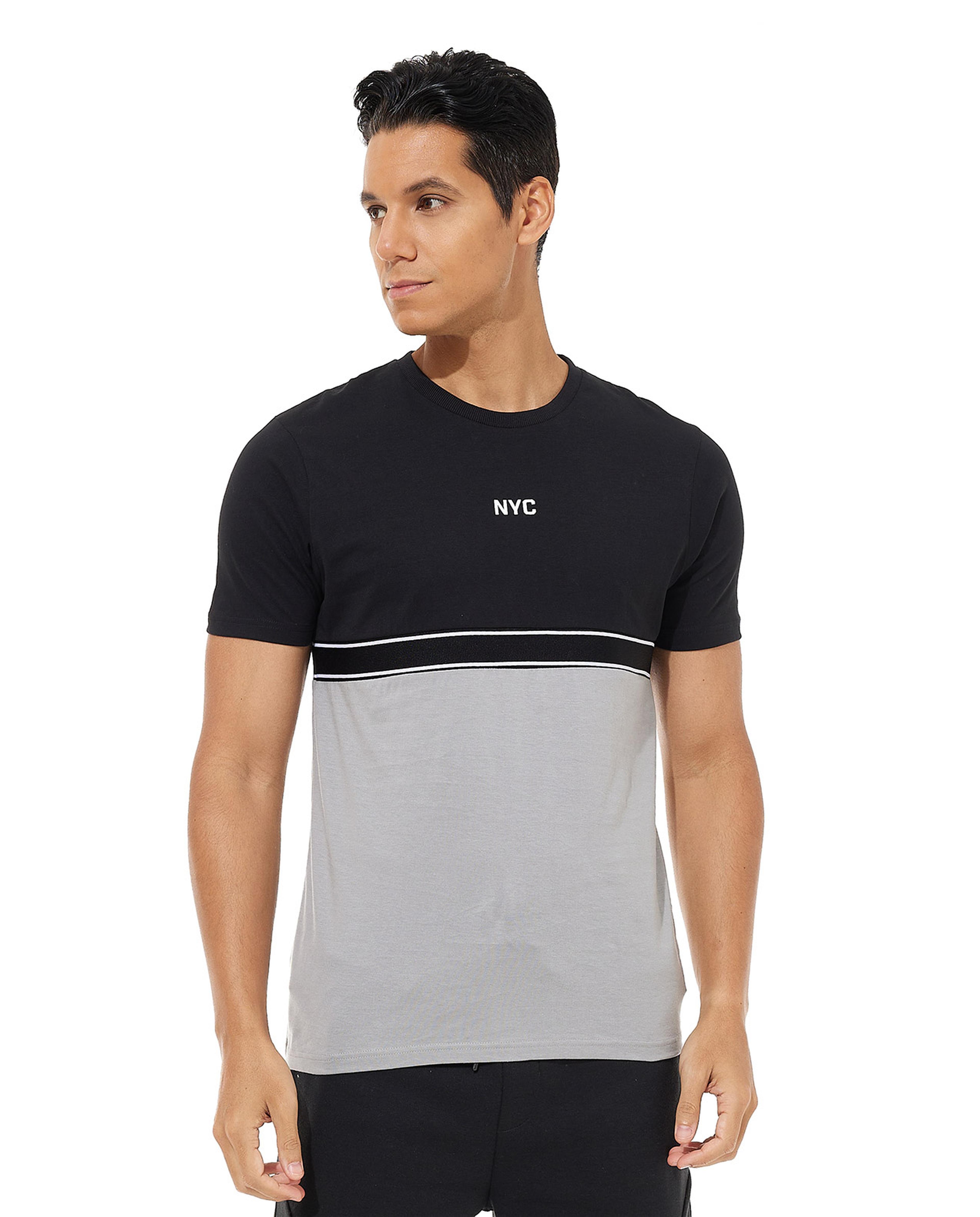 تيشيرت بياقة قصيرة وألوان متباينة واكمام قصيرة