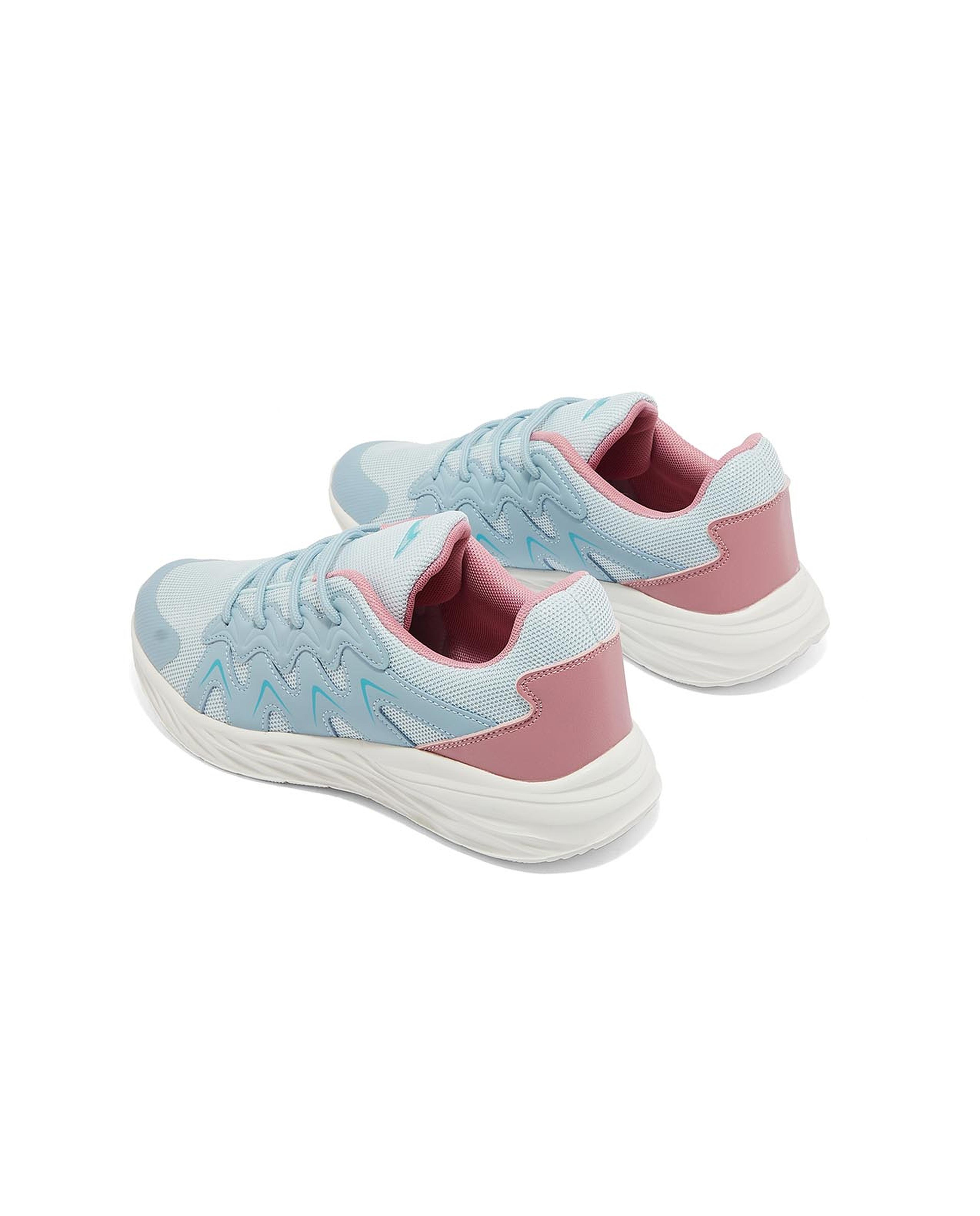 حذاء جري برباط وتفاصيل شبكية