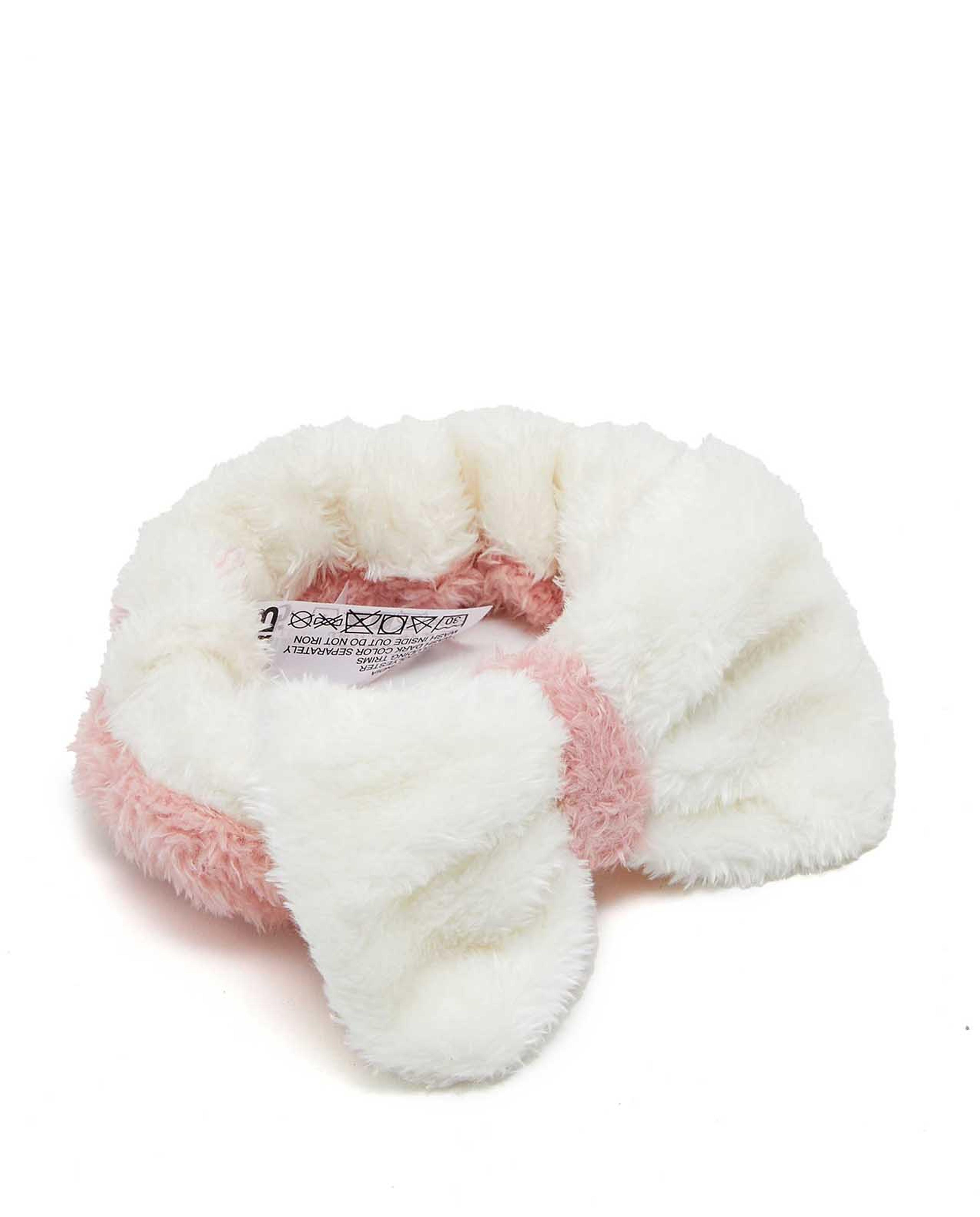 ربطة شعر للحمام