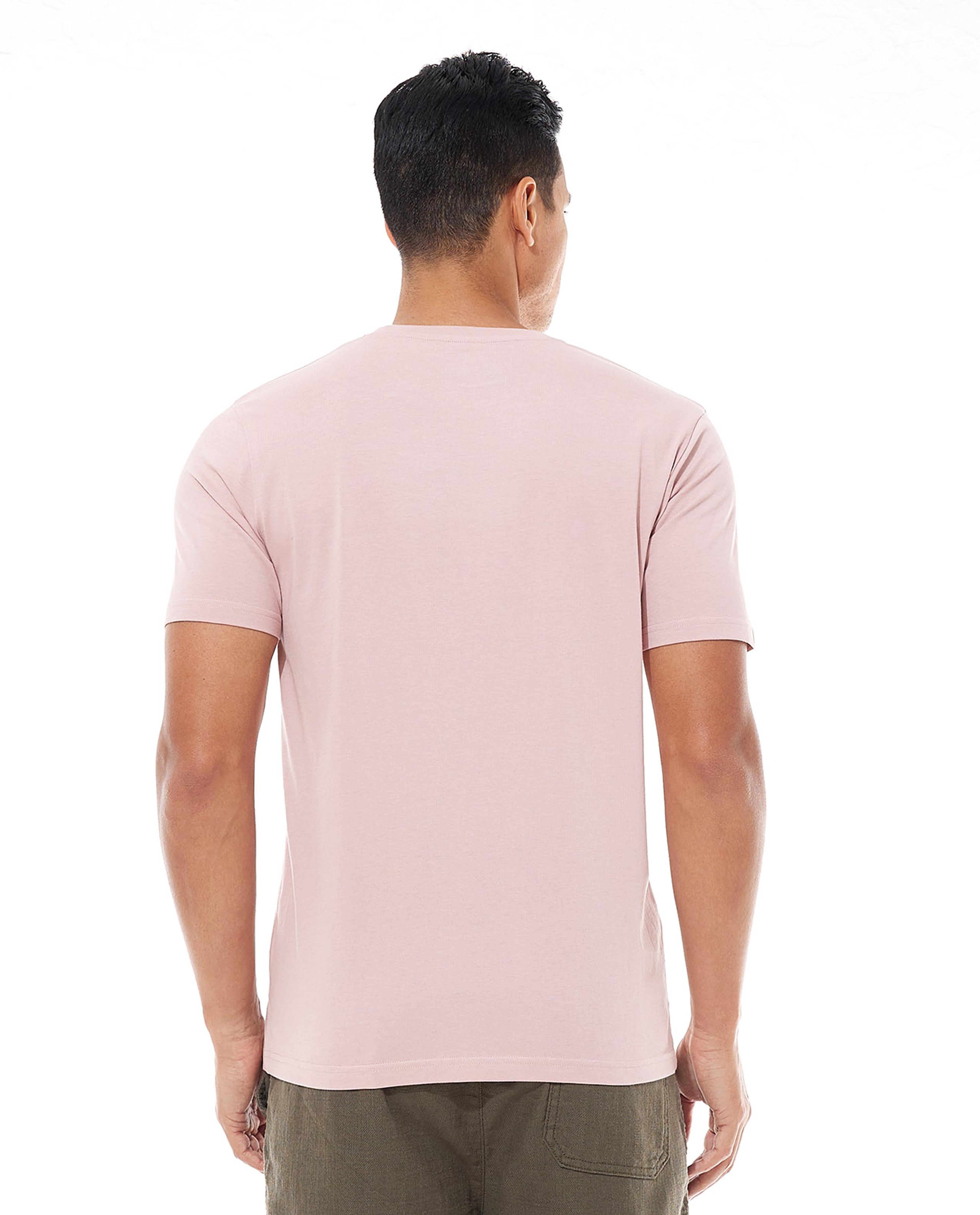 تيشيرت بولو بأكمام قصيرة ورقبة مستديرة وطبعة جرافيك