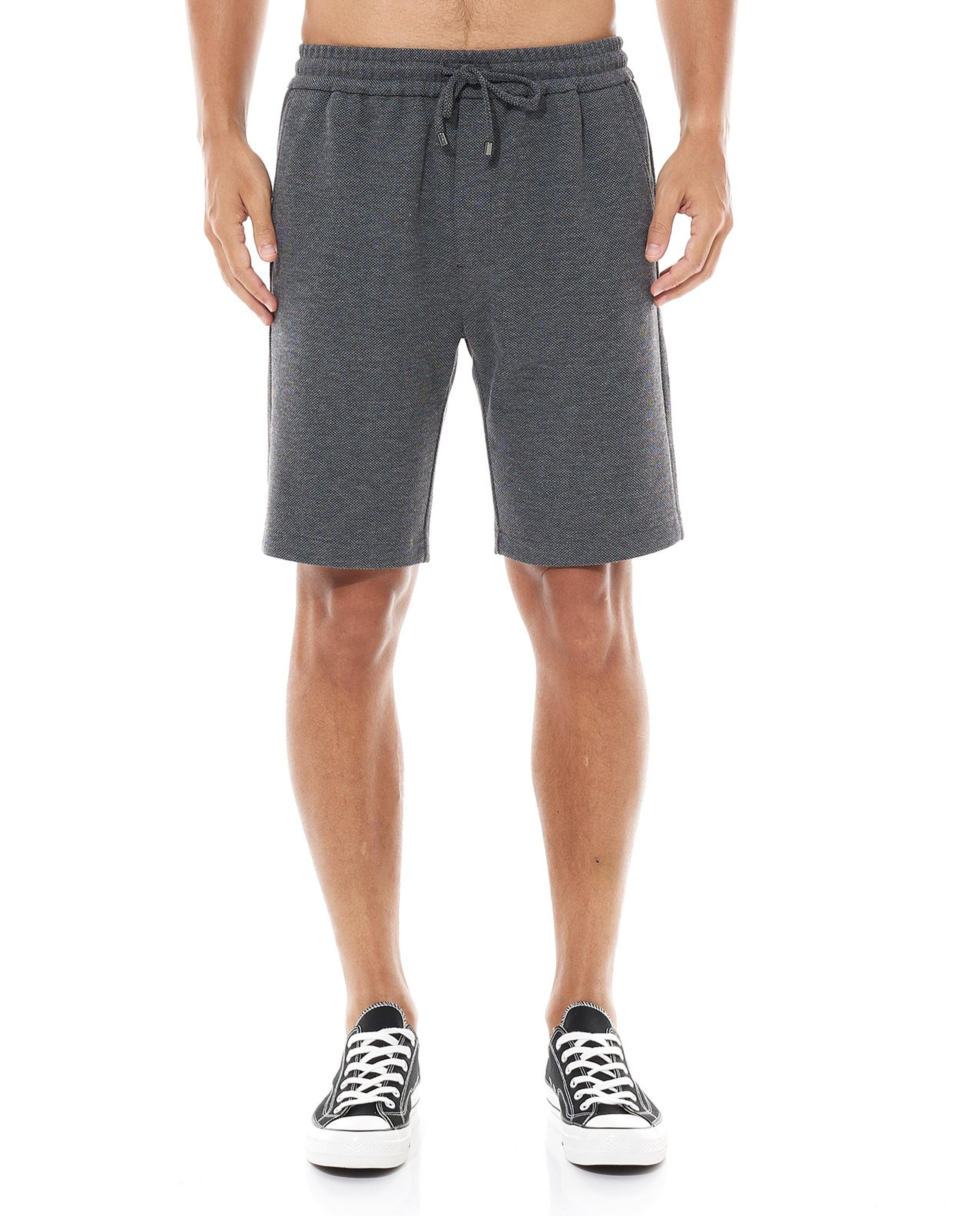 شورت سادة برباط على الخصر