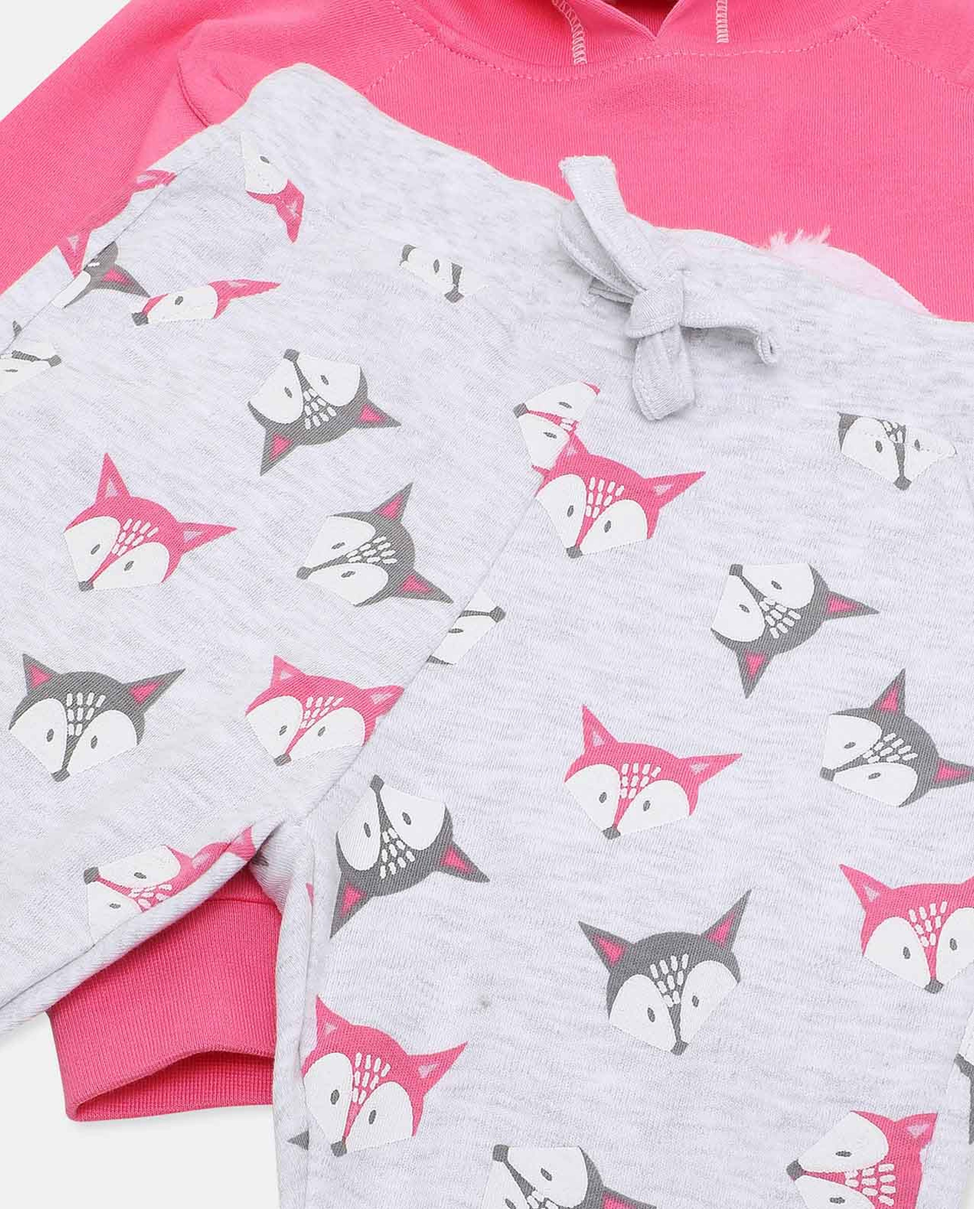 طقم لباس بطبعة