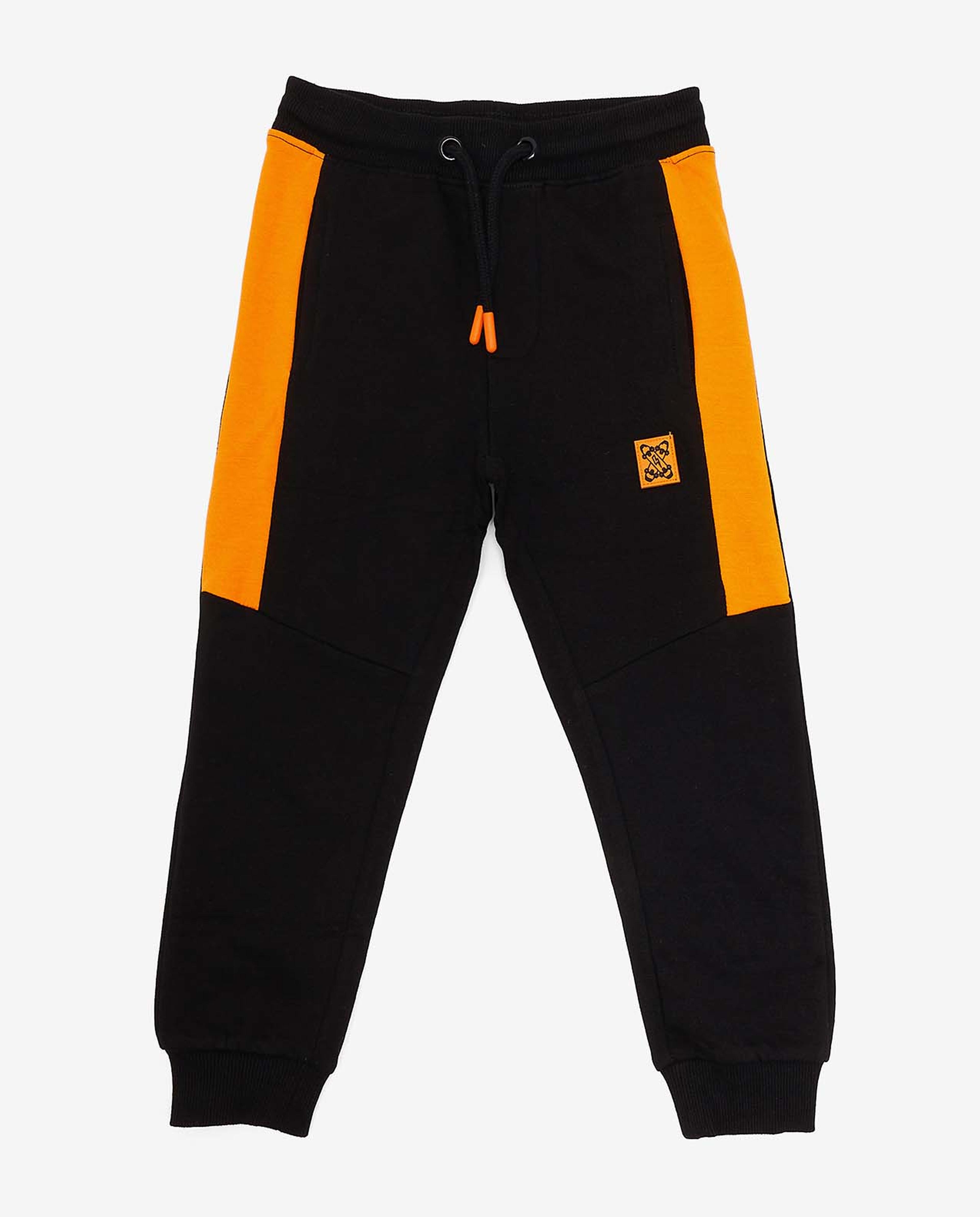 طقم ملابس بطبعة